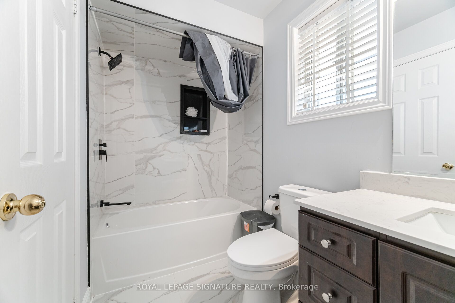 443 Comiskey Crescent Property Photo 28
