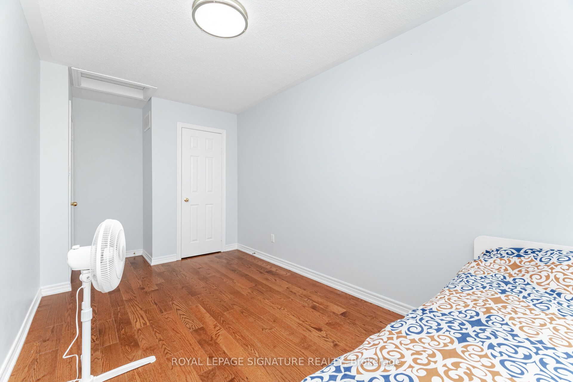 443 Comiskey Crescent Property Photo 33