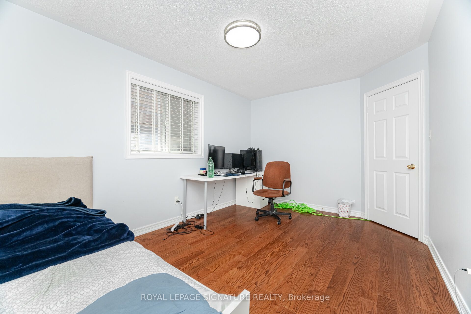 443 Comiskey Crescent Property Photo 36