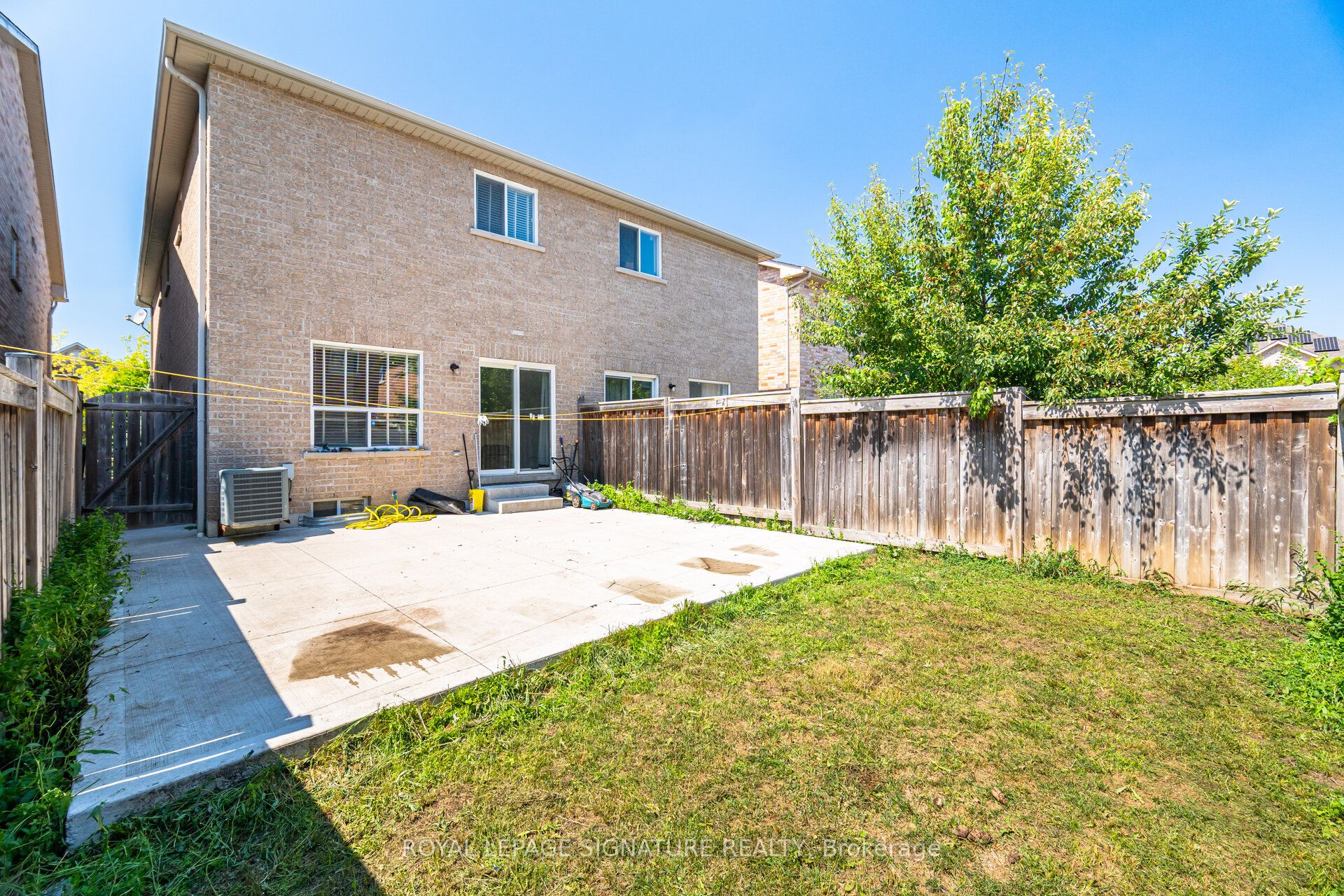 443 Comiskey Crescent Property Photo 42