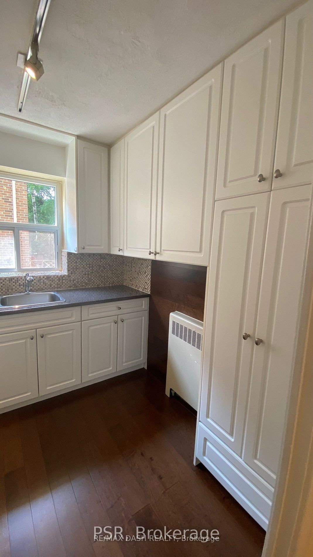 69 Old Mill Terrace 06 Property Photo 14