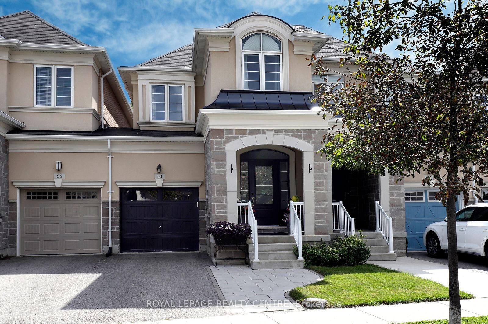 54 Upper Canada Court Property Photo 1