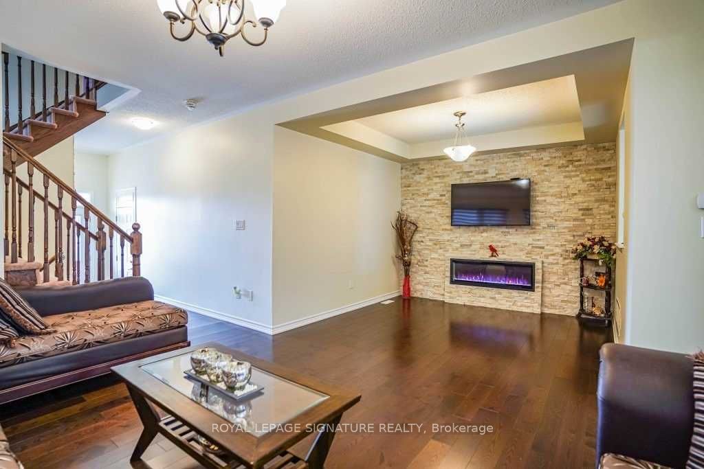 171 Buick Boulevard Property Photo 2