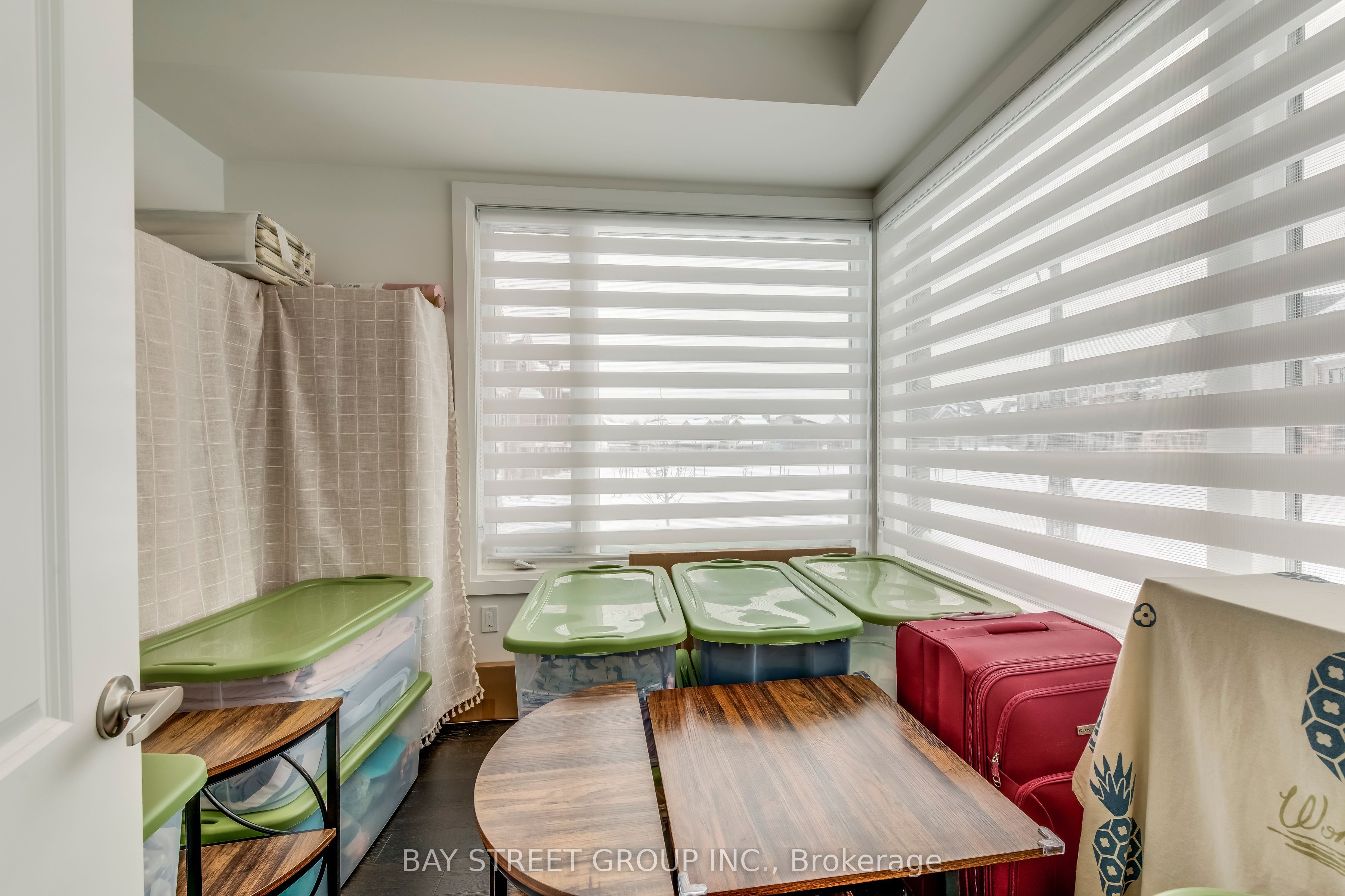 3049 Merrick Road Property Photo 8
