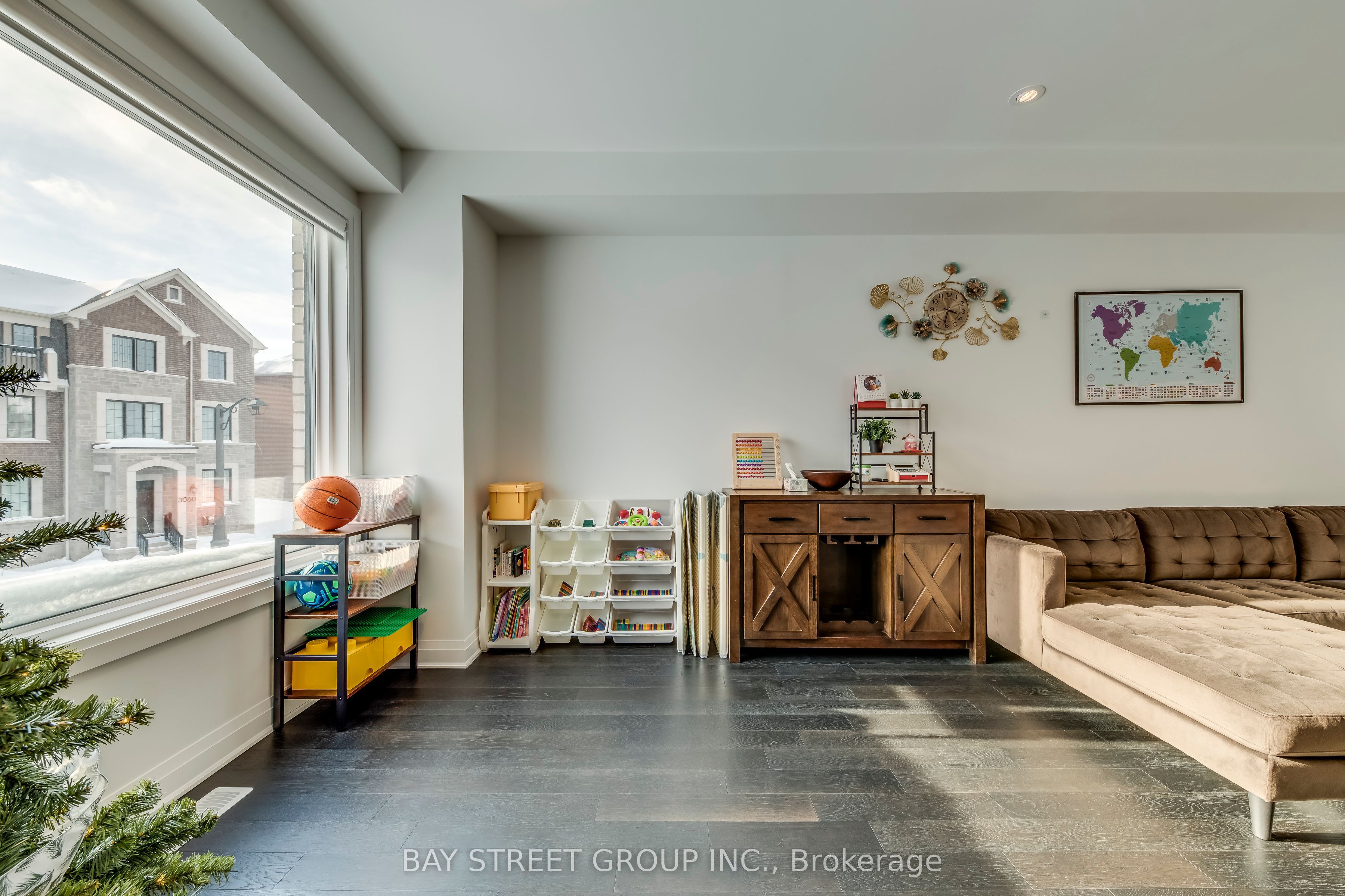 3049 Merrick Road Property Photo 17
