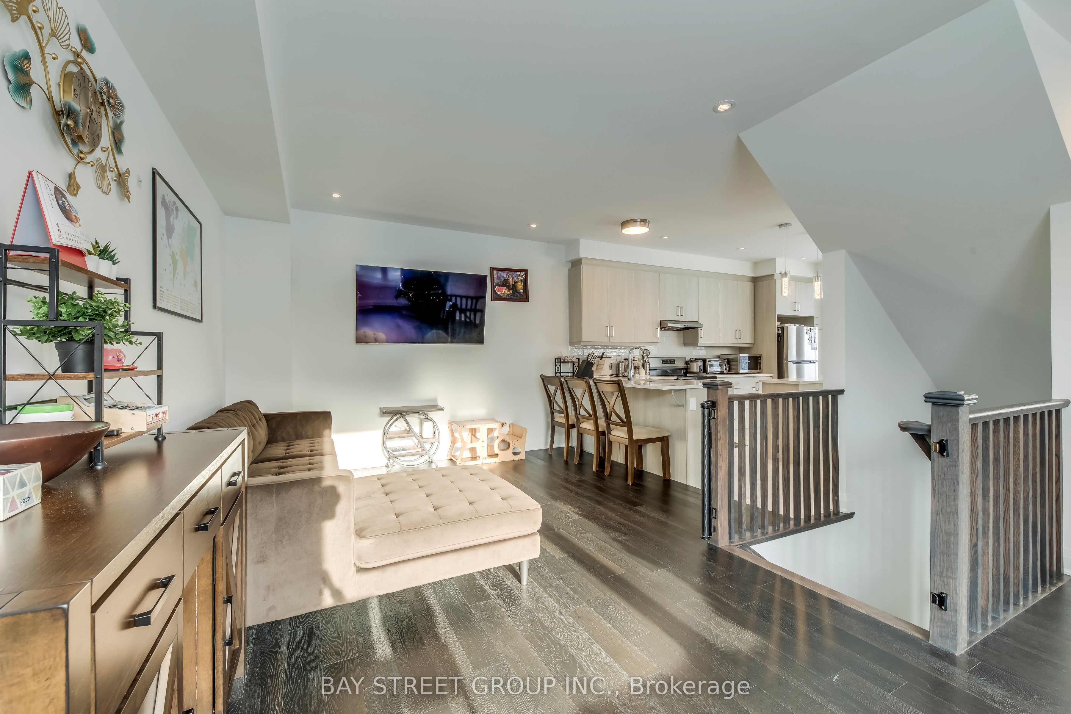 3049 Merrick Road Property Photo 18