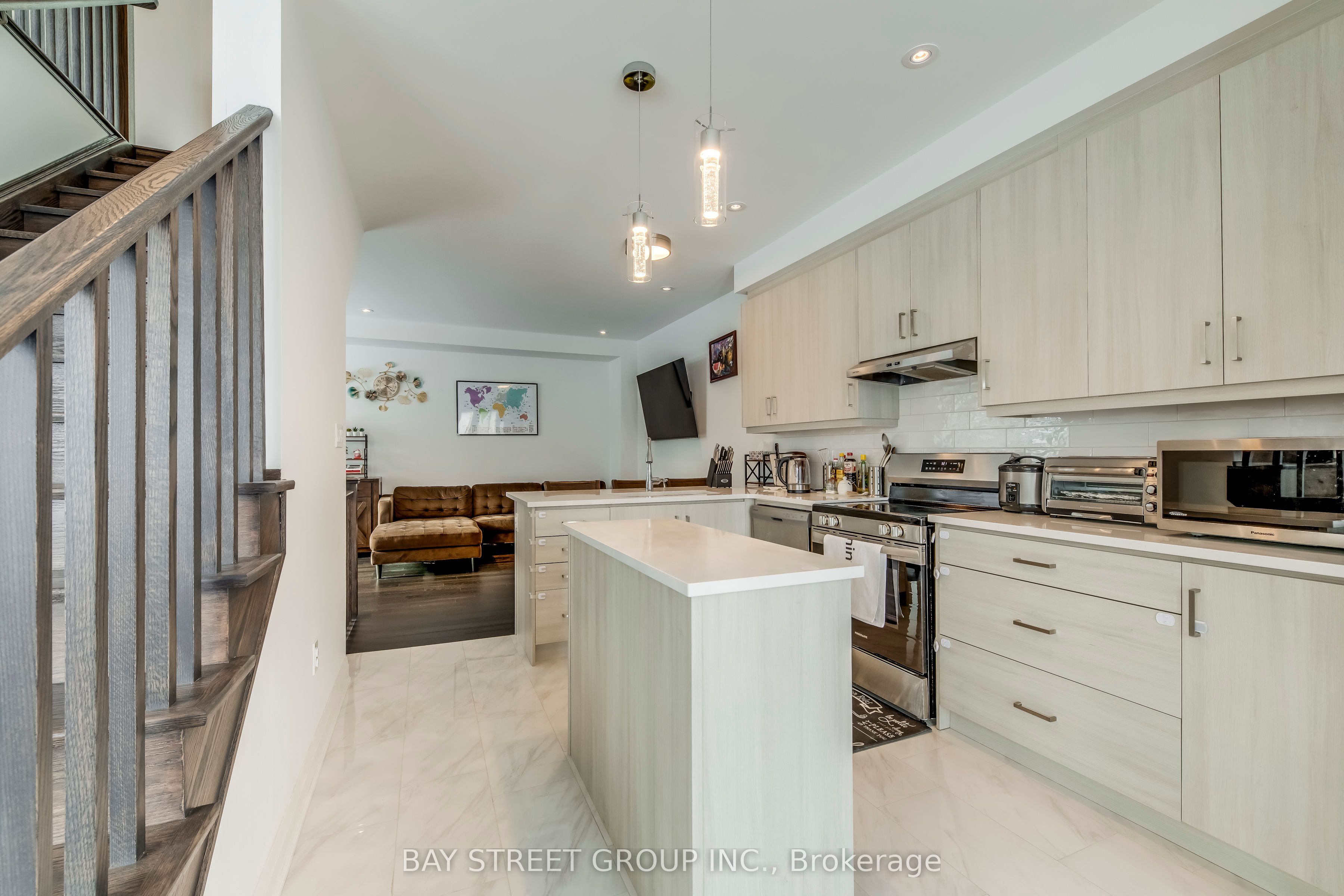 3049 Merrick Road Property Photo 21