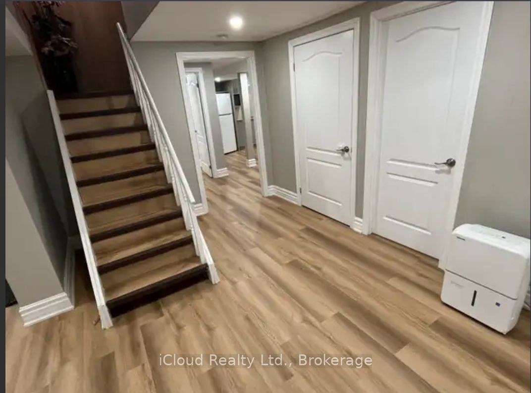 60 Torrance Woods Property Photo 12