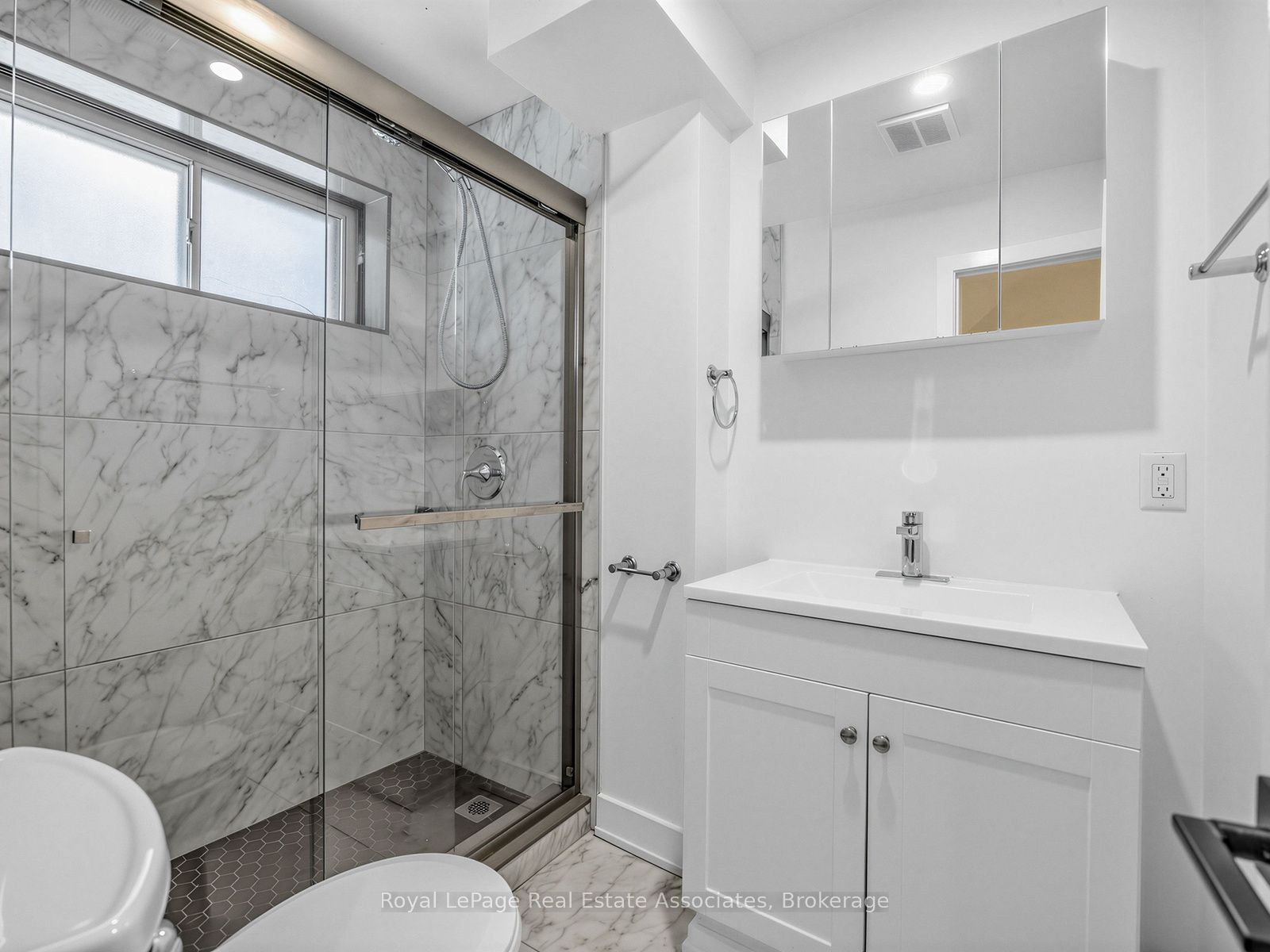 25 Treeview Drive Property Photo 28