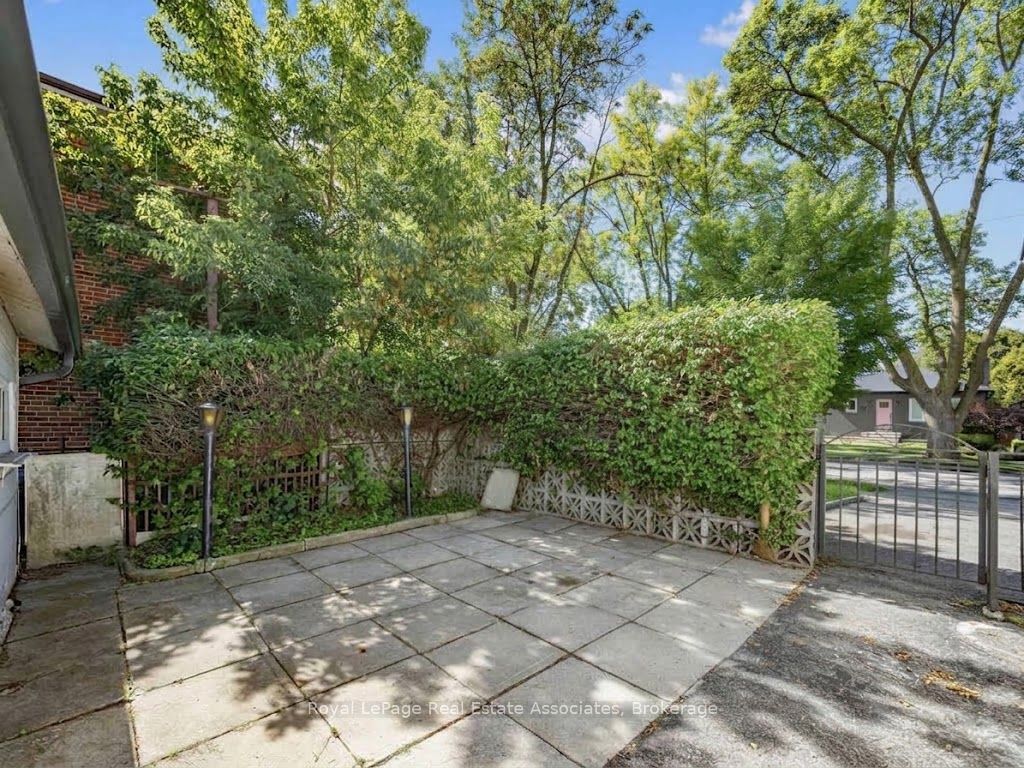 25 Treeview Drive Property Photo 34