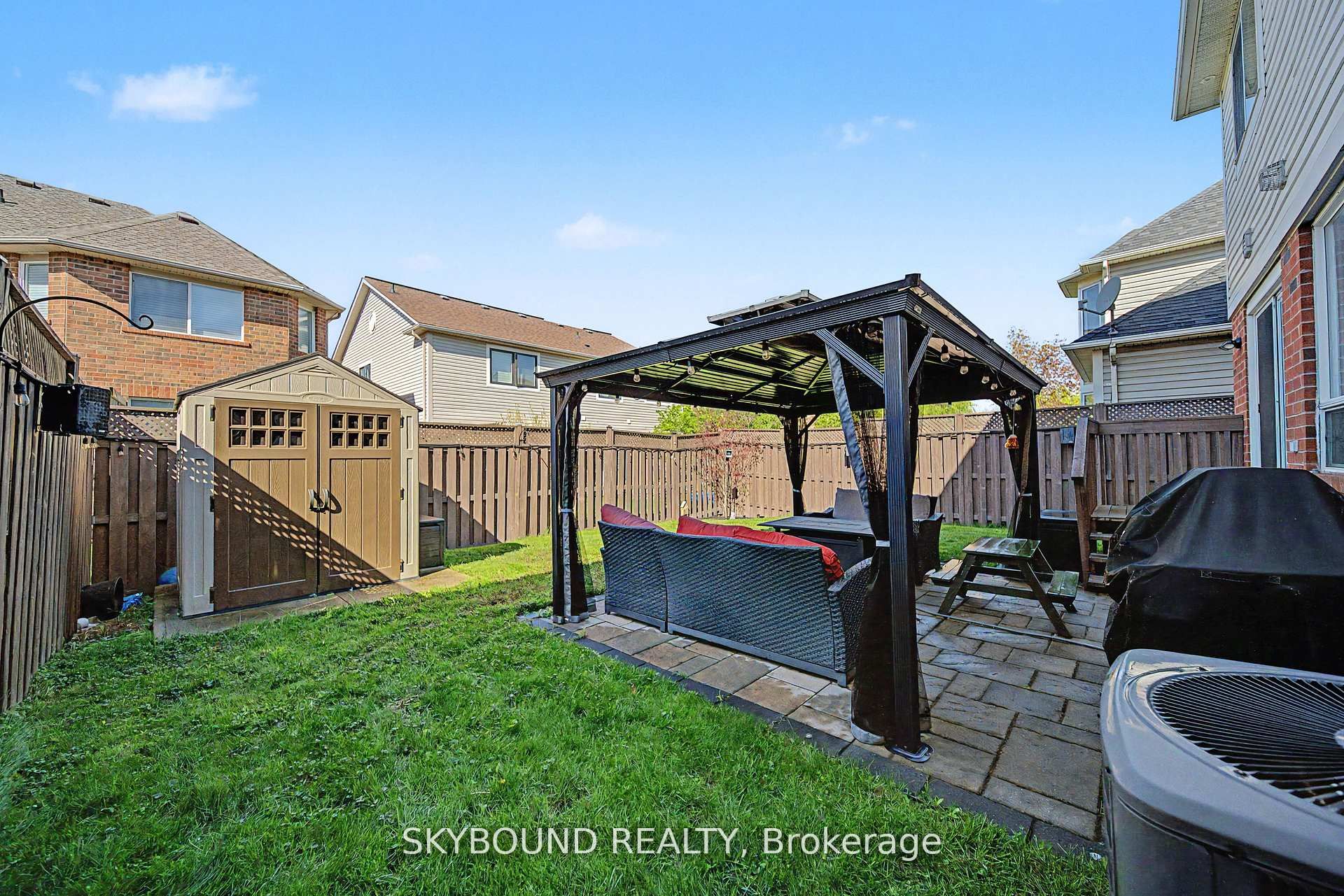 970 Donnelly Street Property Photo 4