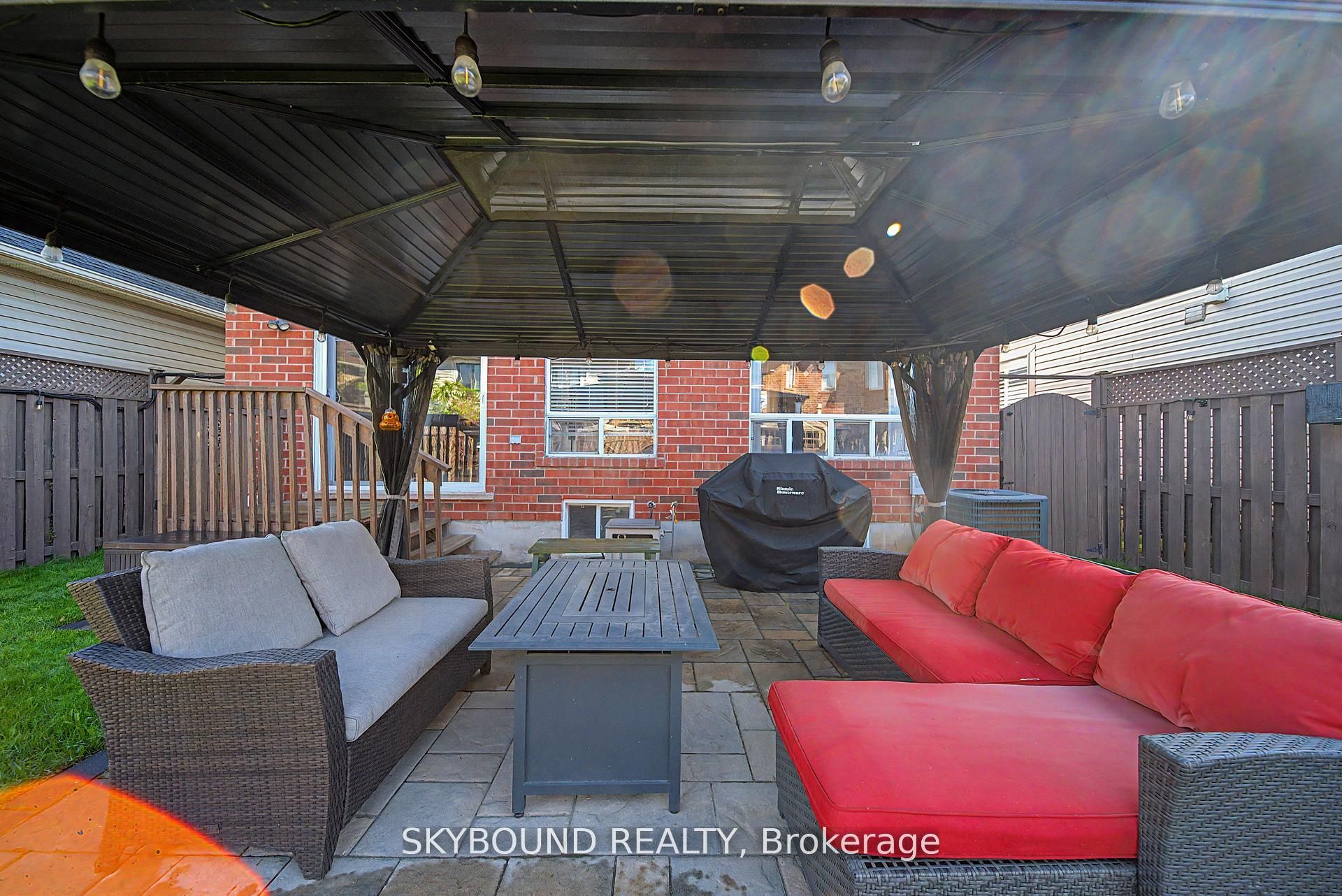 970 Donnelly Street Property Photo 5