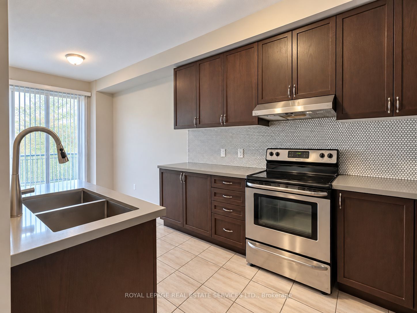 39 Vezna Crescent Property Photo 7