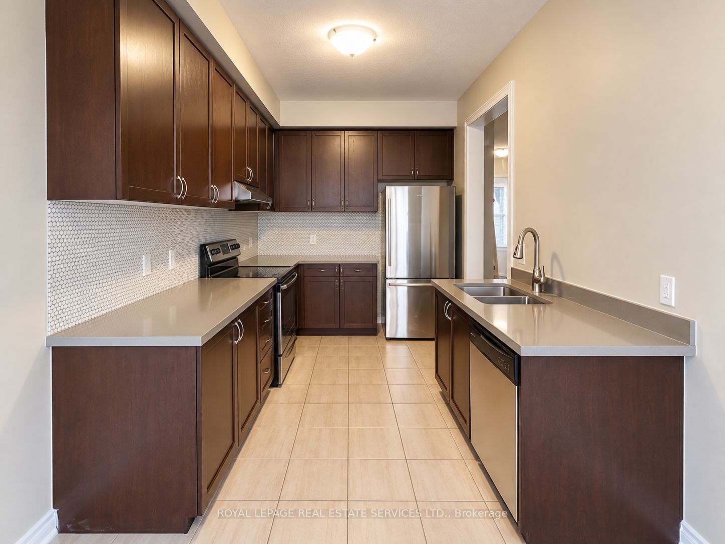39 Vezna Crescent Property Photo 8