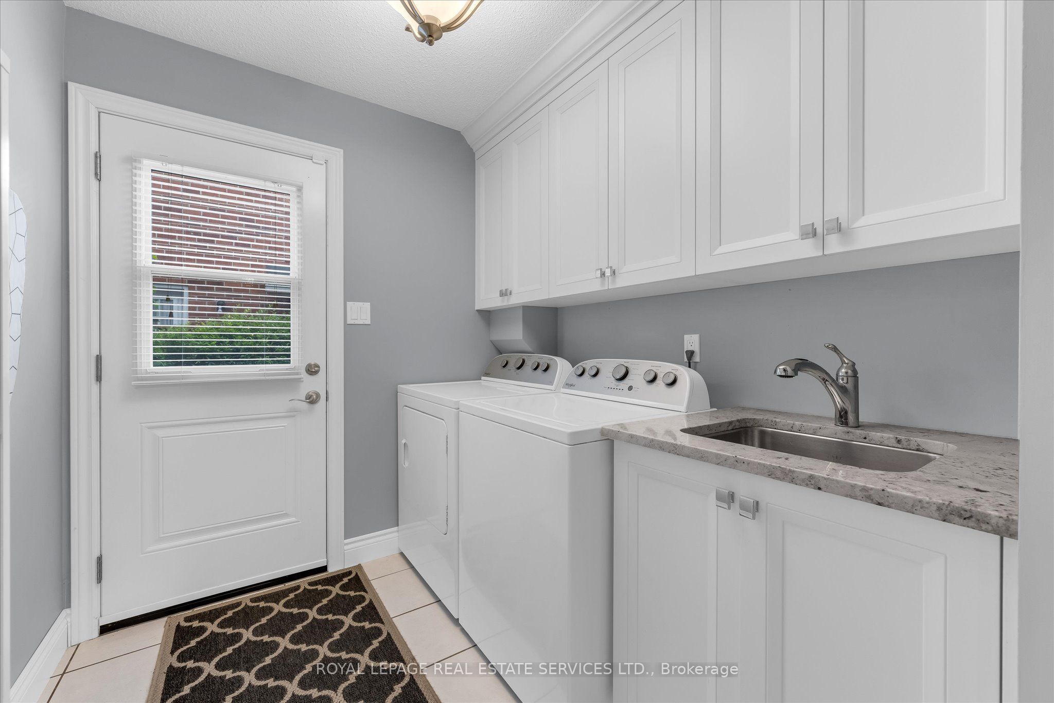 1075 Mayfair Road Property Photo 12