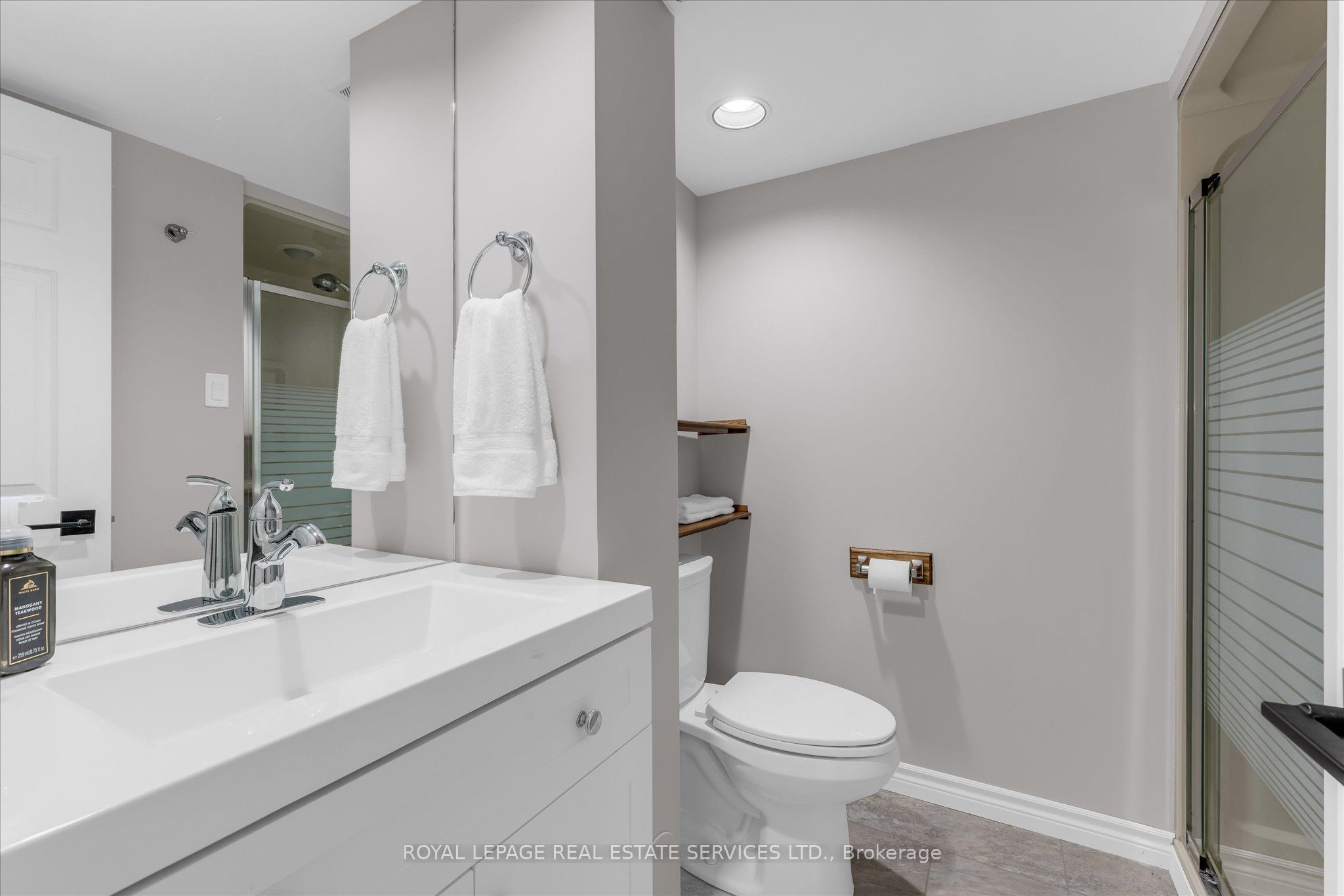 1075 Mayfair Road Property Photo 27