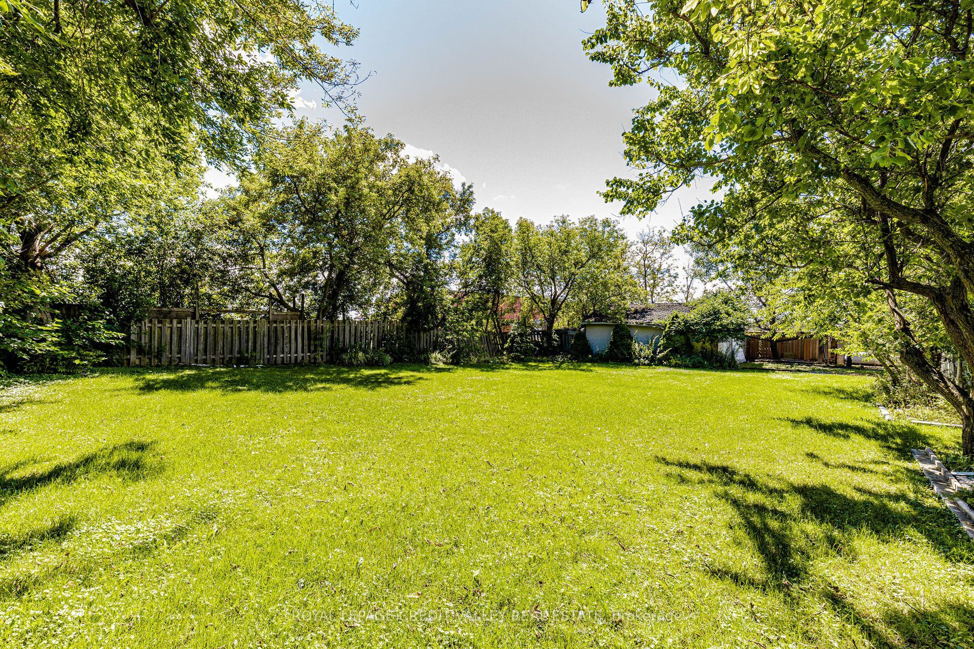 5945 King Street Property Photo 35