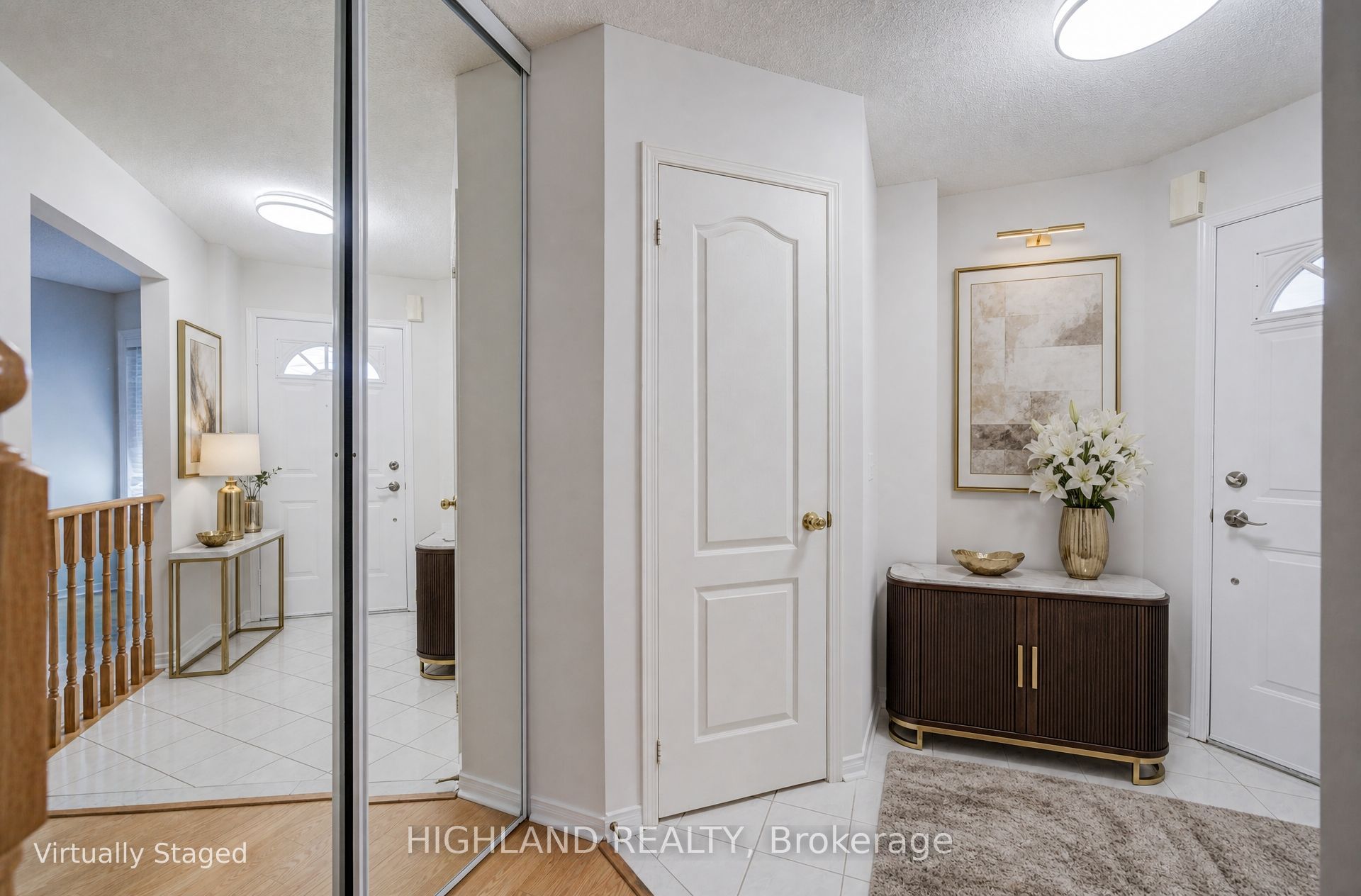 849 Scollard Court Property Photo 4