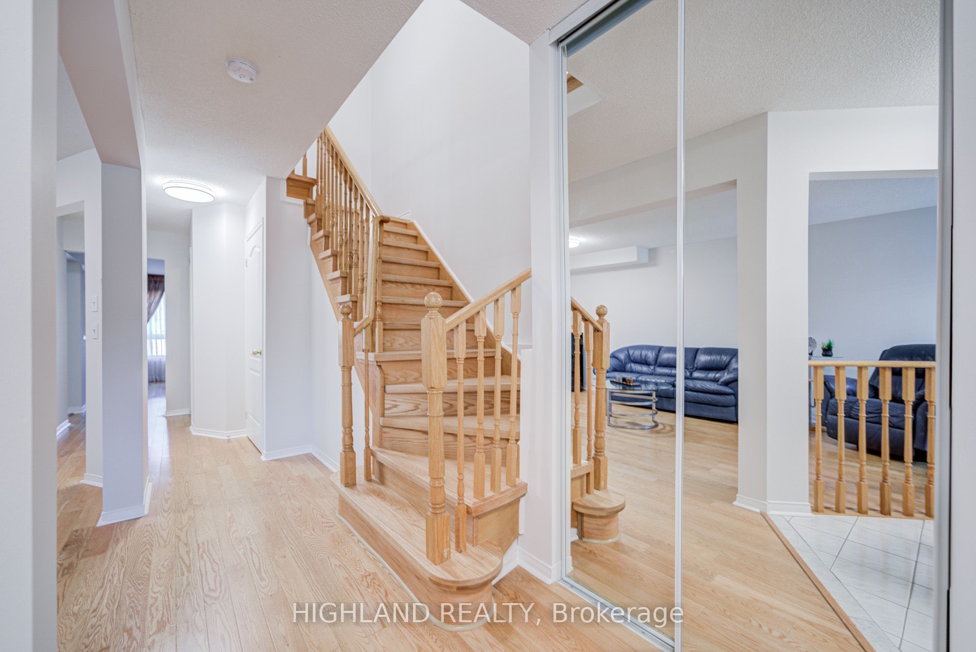 849 Scollard Court Property Photo 16
