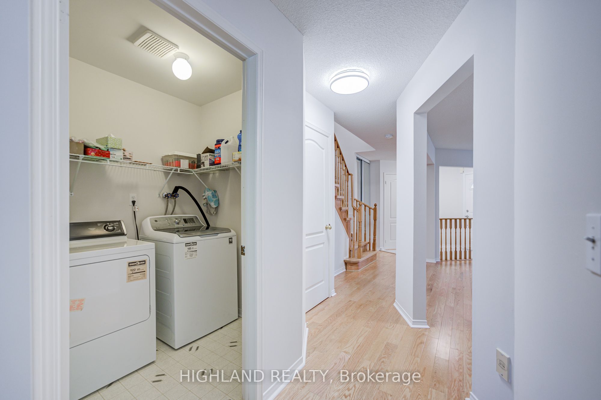 849 Scollard Court Property Photo 17
