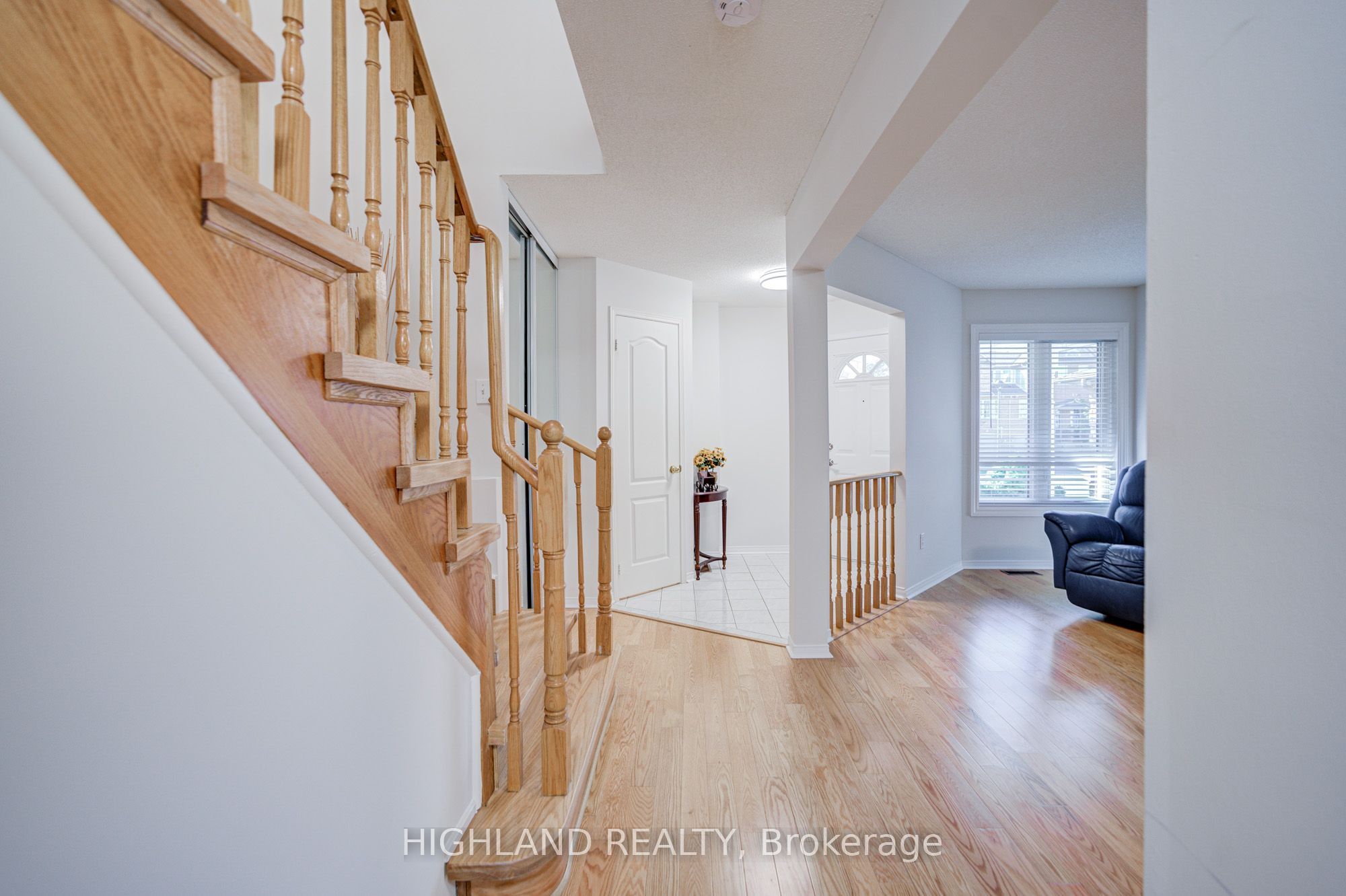 849 Scollard Court Property Photo 22