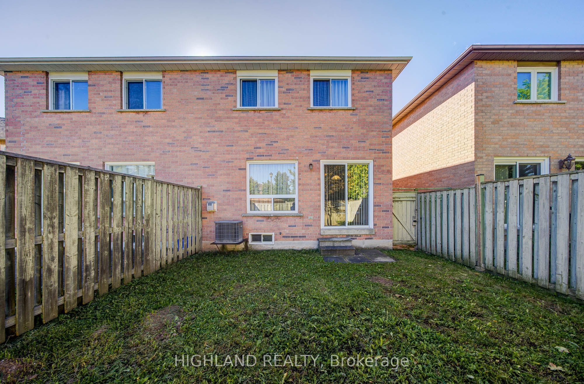 849 Scollard Court Property Photo 26
