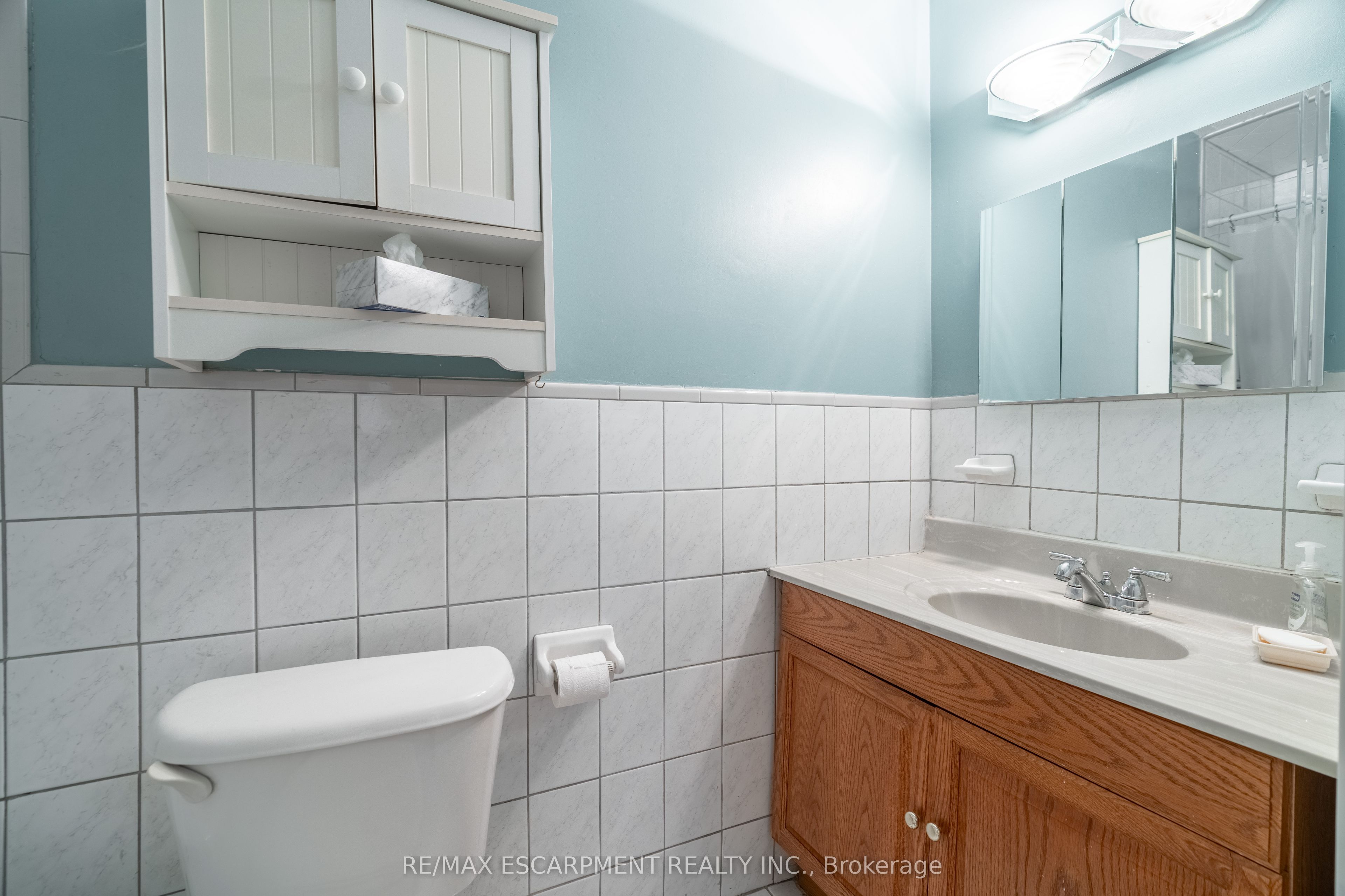 519 Claridge Road 8 Property Photo 23