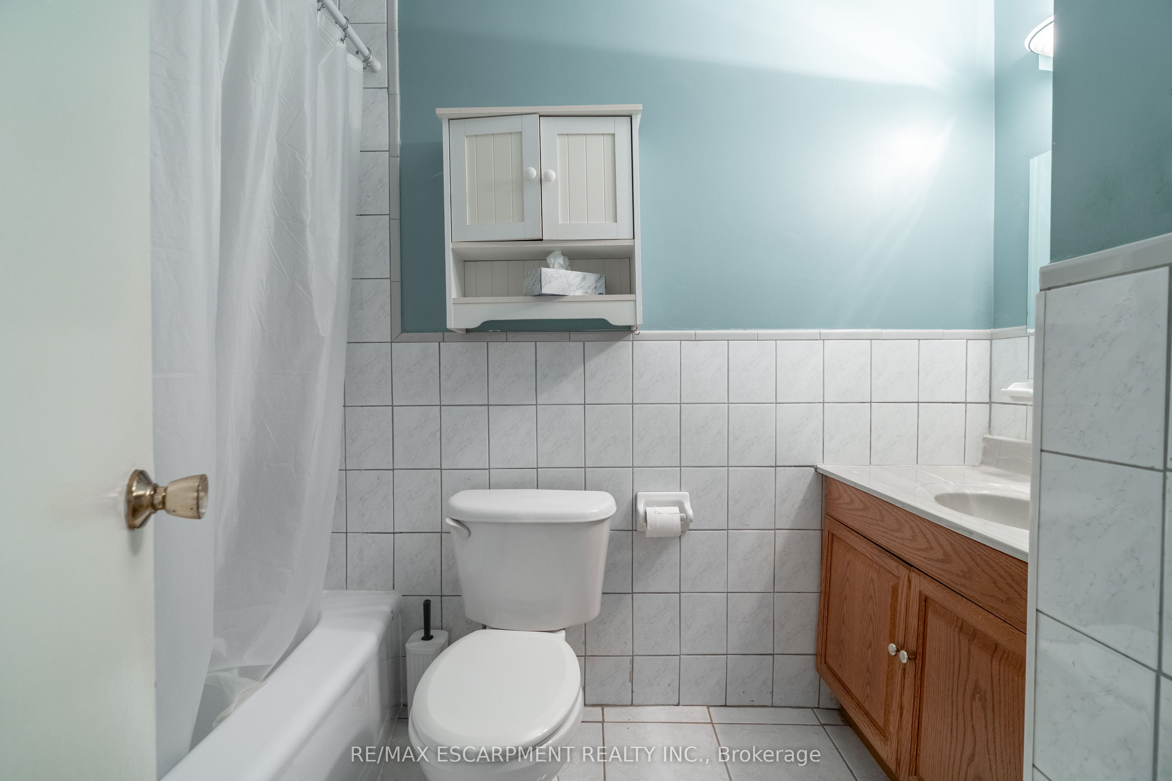 519 Claridge Road 8 Property Photo 24