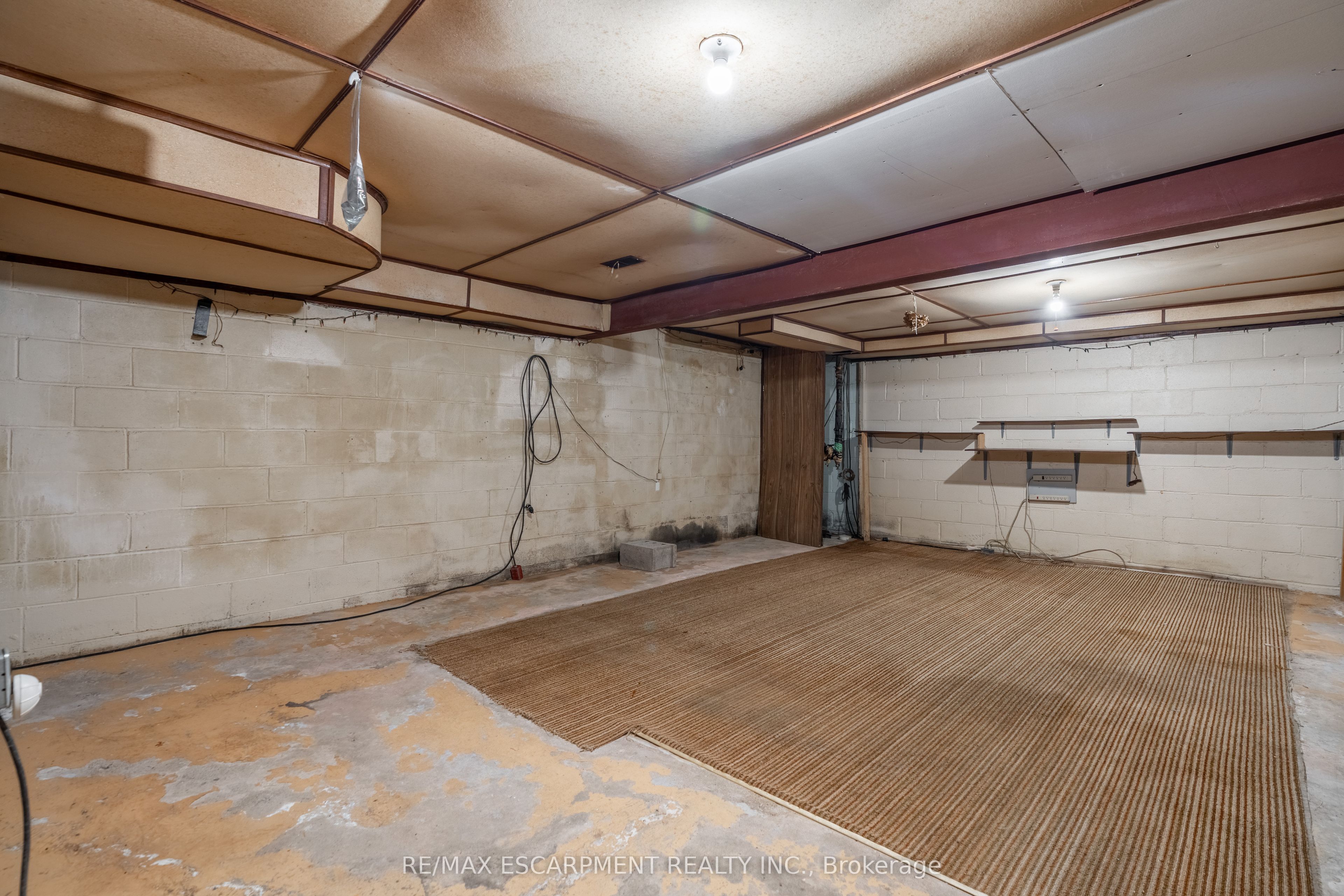 519 Claridge Road 8 Property Photo 26