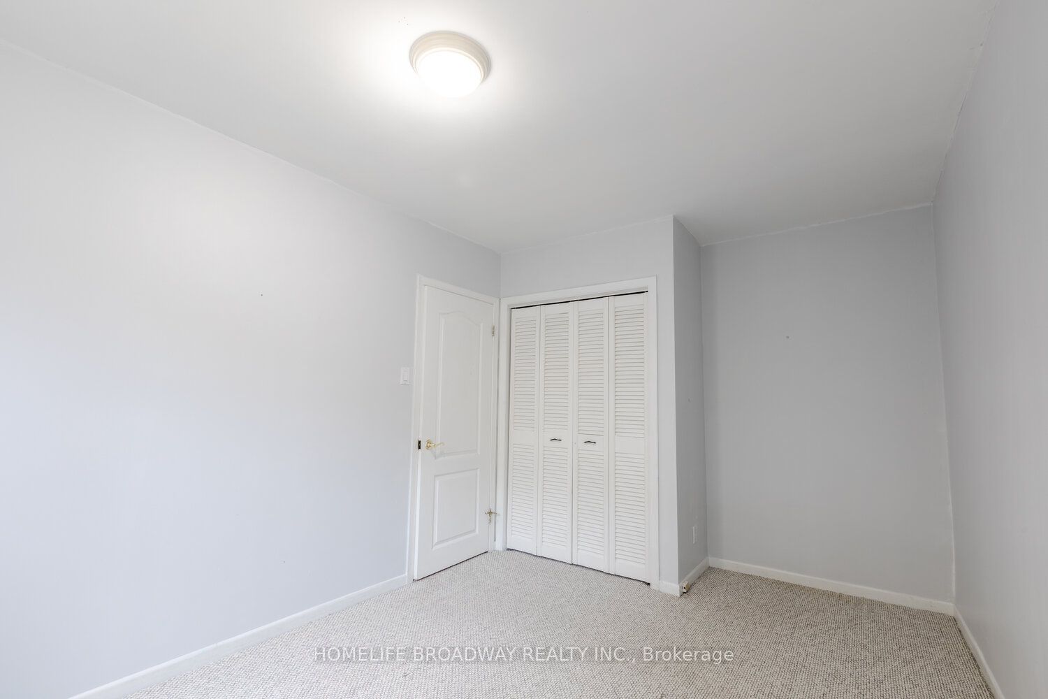 37 Millburn Drive Property Photo 14