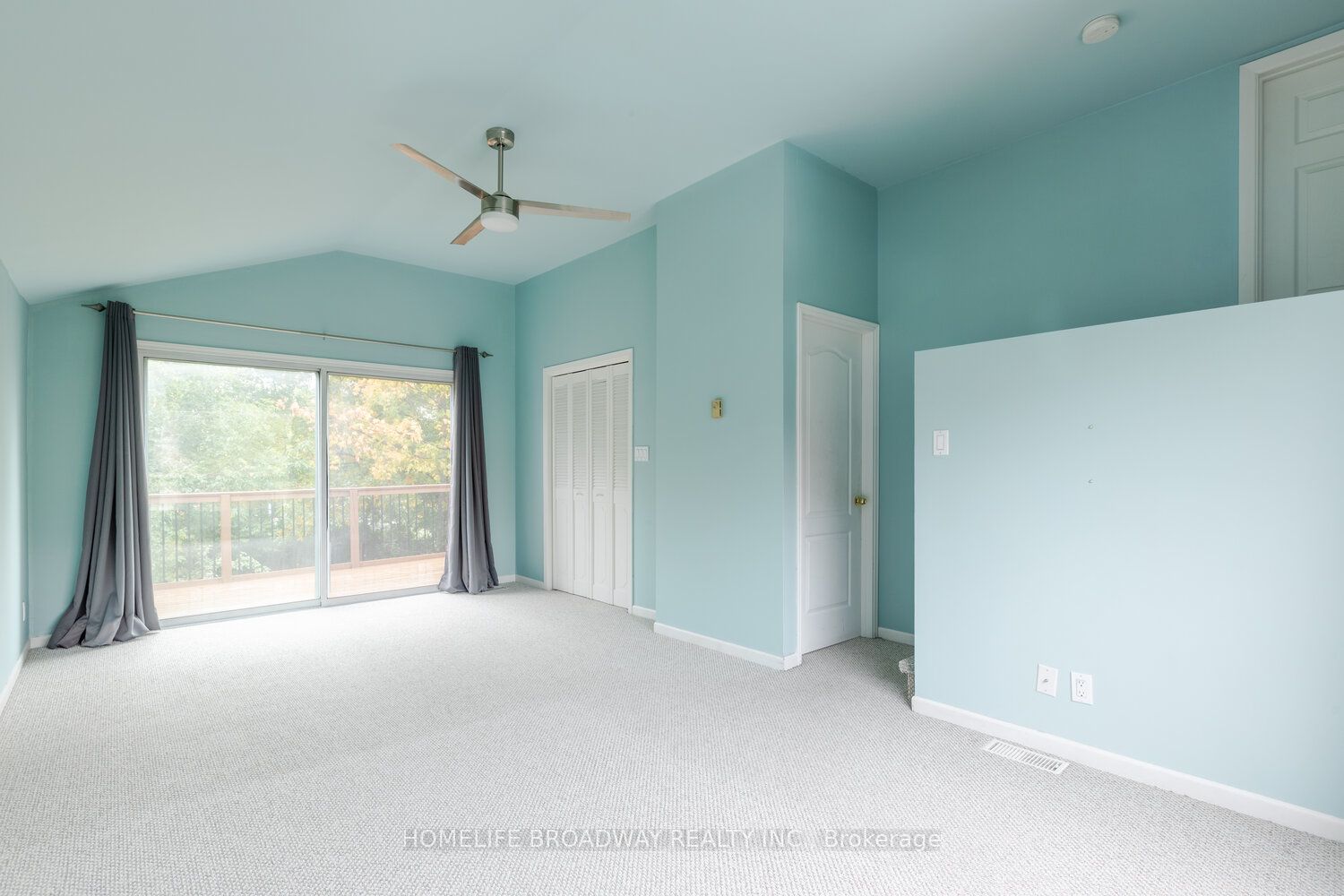 37 Millburn Drive Property Photo 16