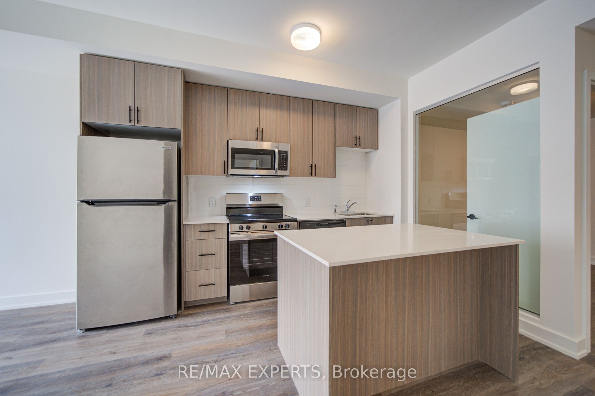 2475 Old Bronte Road 516 Property Photo 1