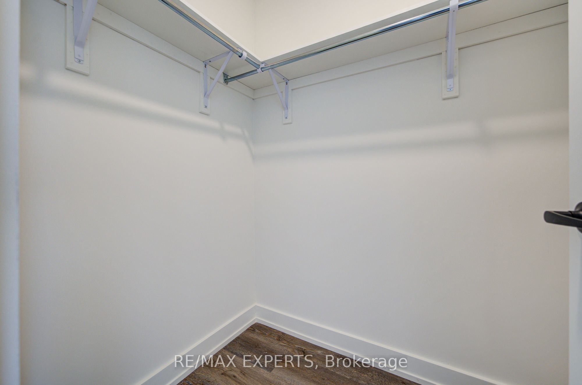 2475 Old Bronte Road 516 Property Photo 17