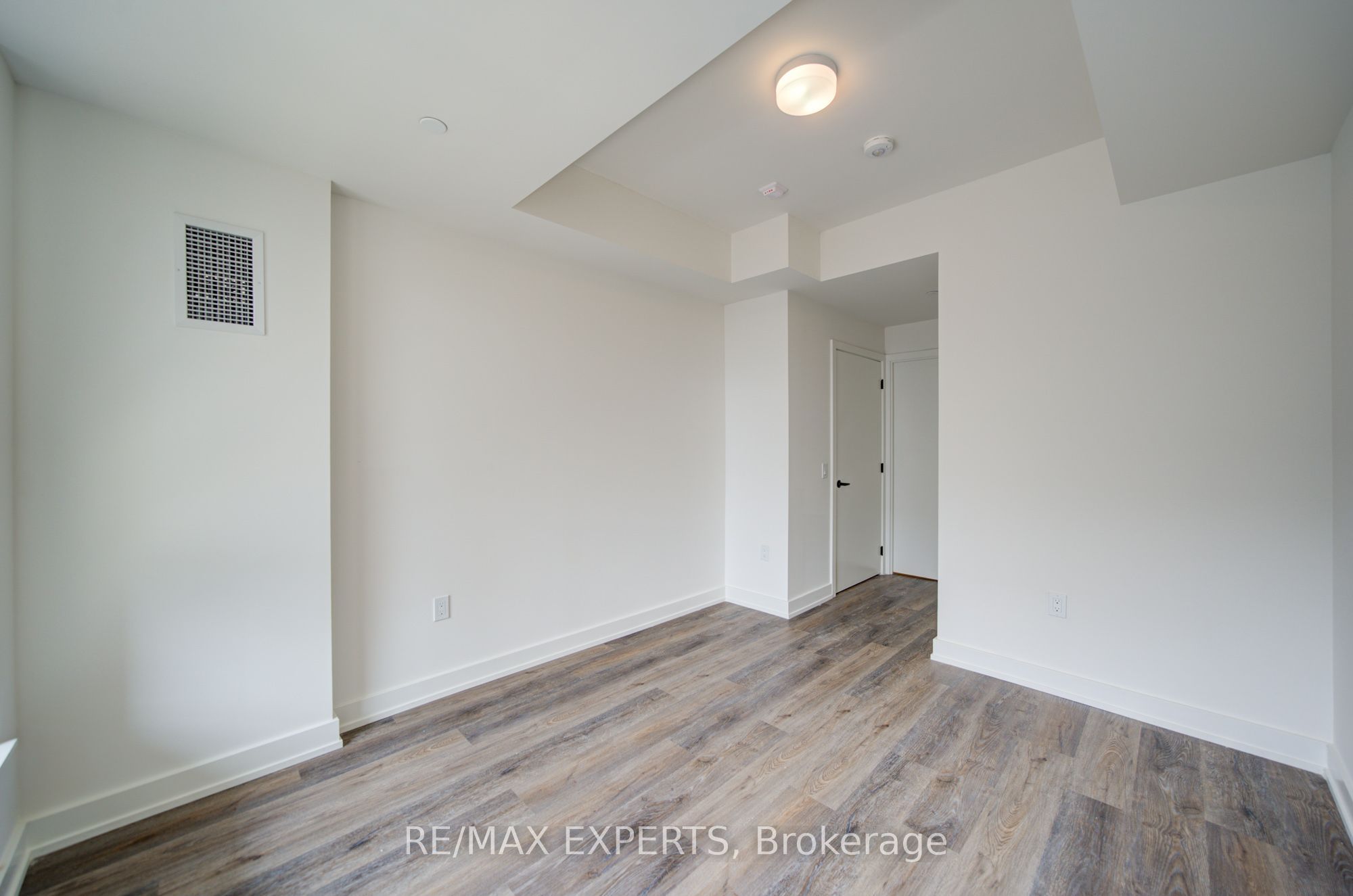 2475 Old Bronte Road 516 Property Photo 23