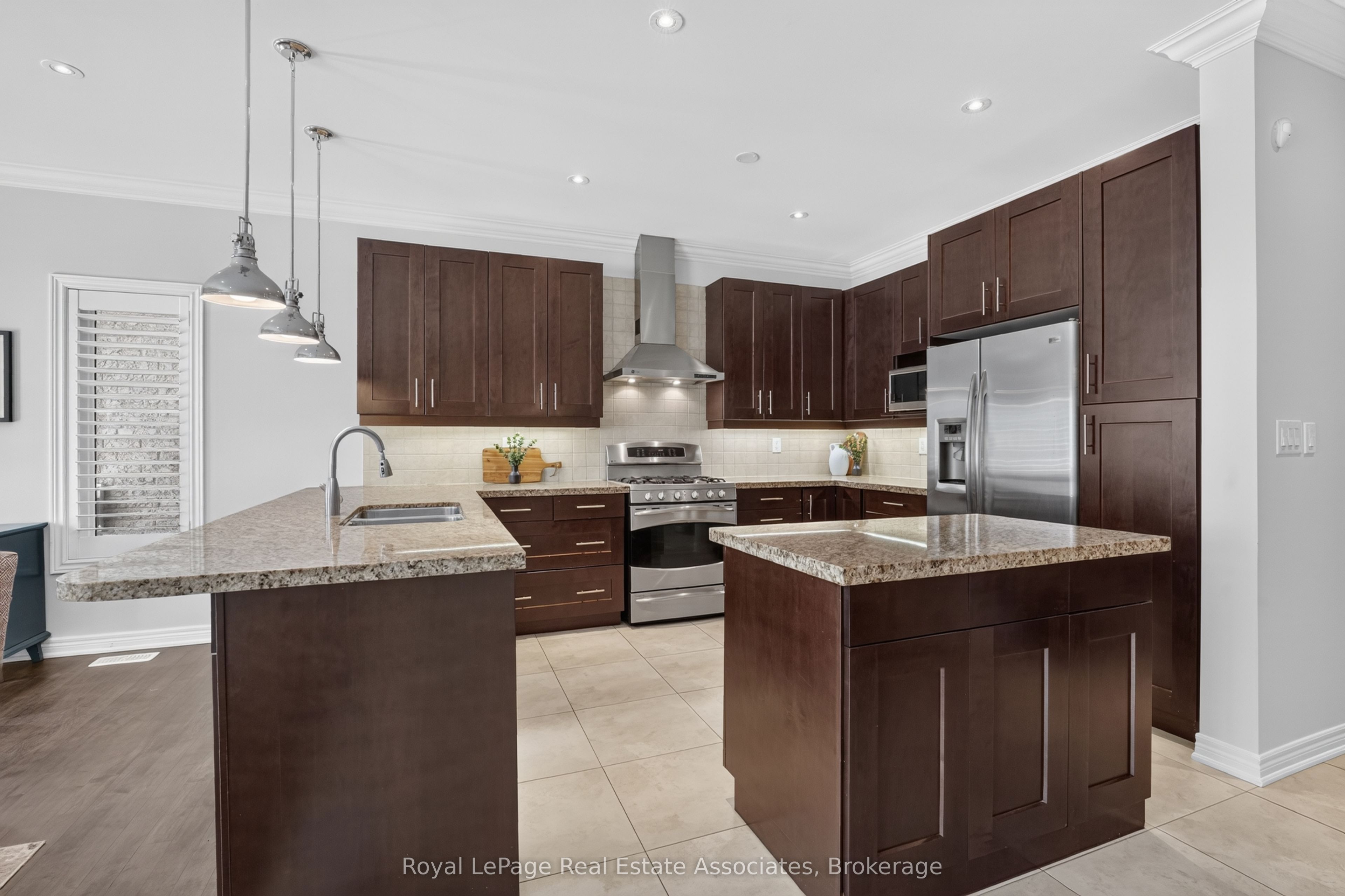 2320 Wuthering Heights Way Property Photo 11