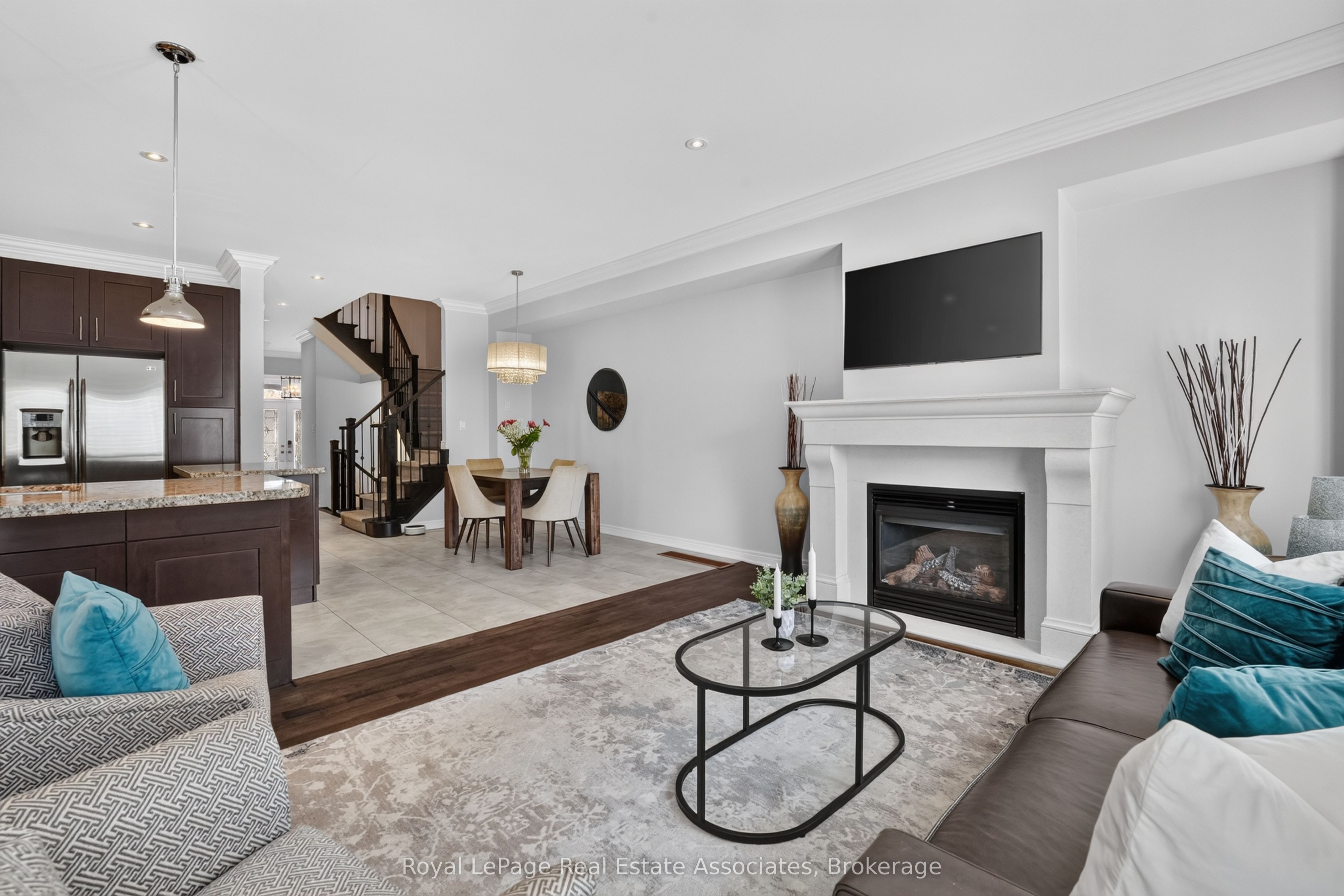 2320 Wuthering Heights Way Property Photo 19