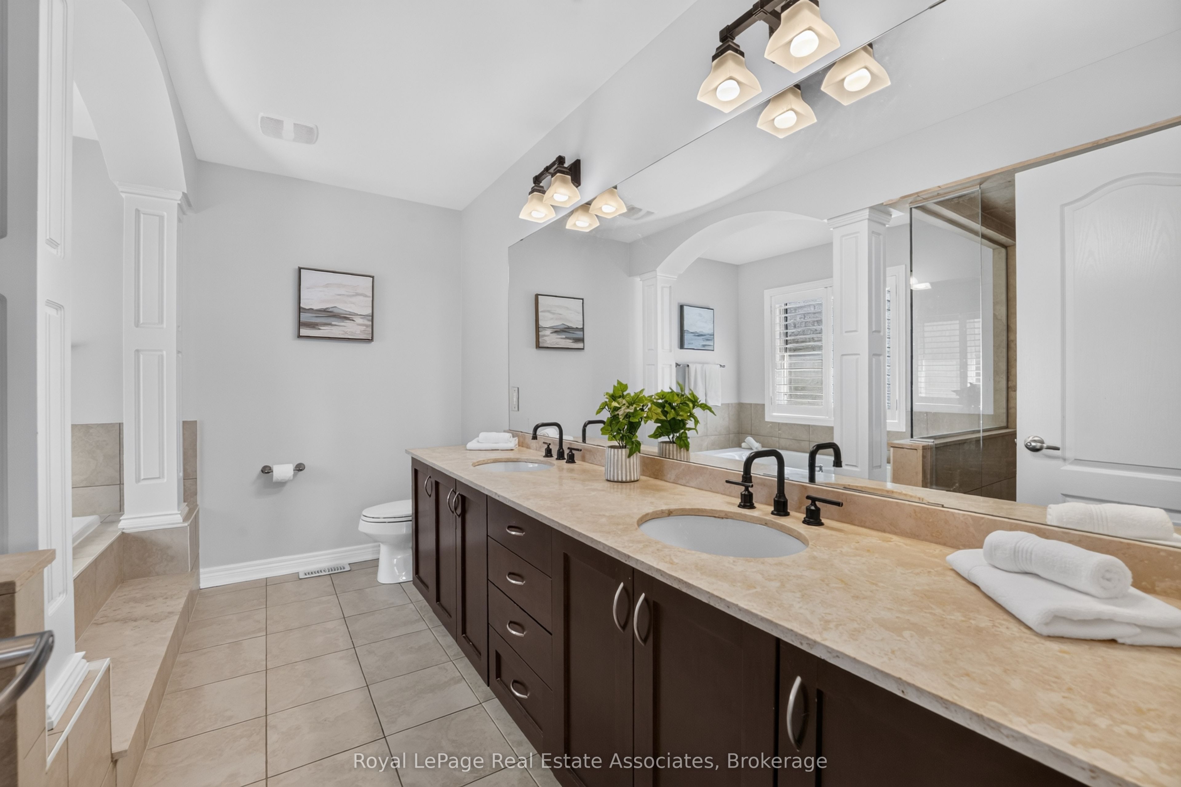 2320 Wuthering Heights Way Property Photo 28