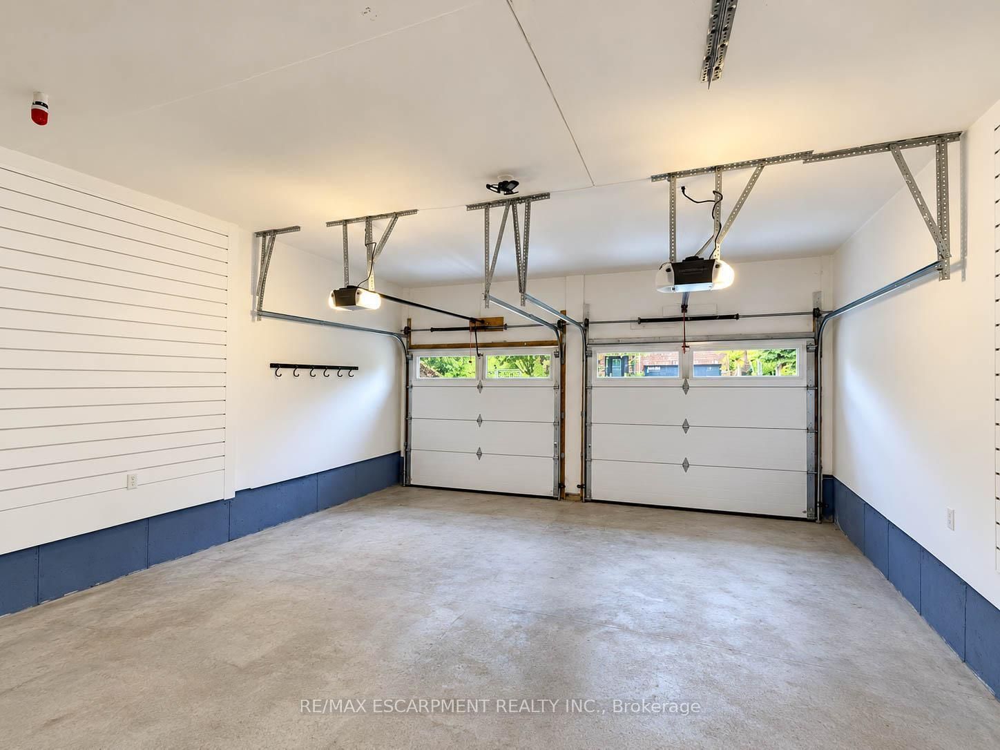 2121 Blackforest Crescent Property Photo 43