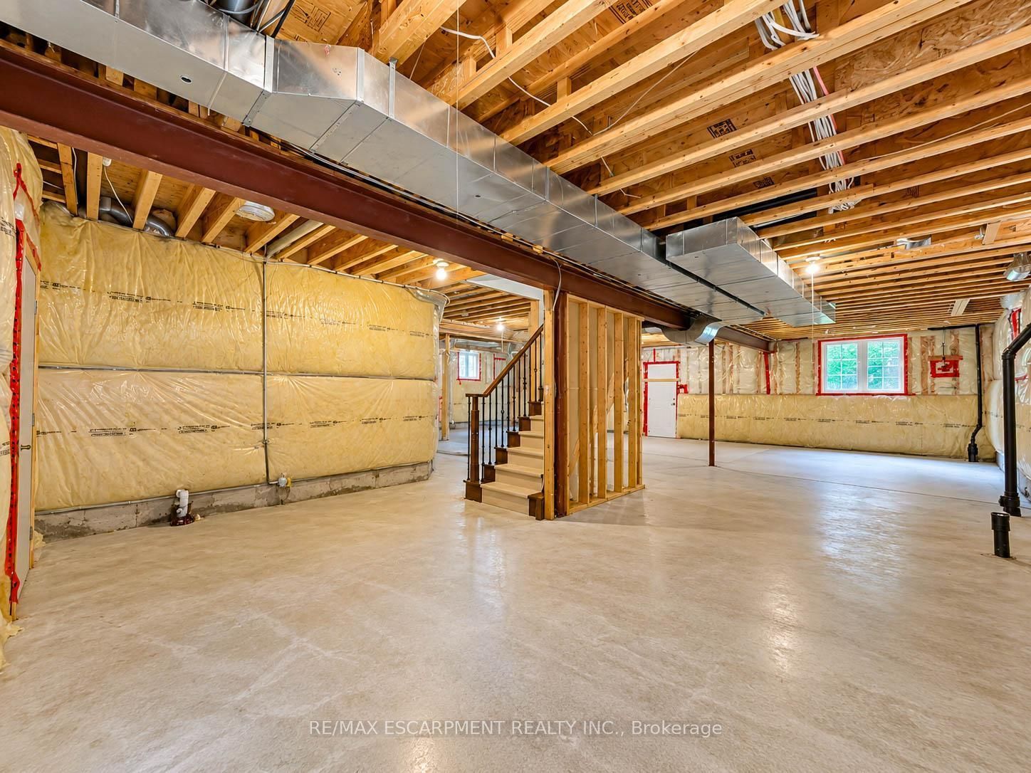 2121 Blackforest Crescent Property Photo 45