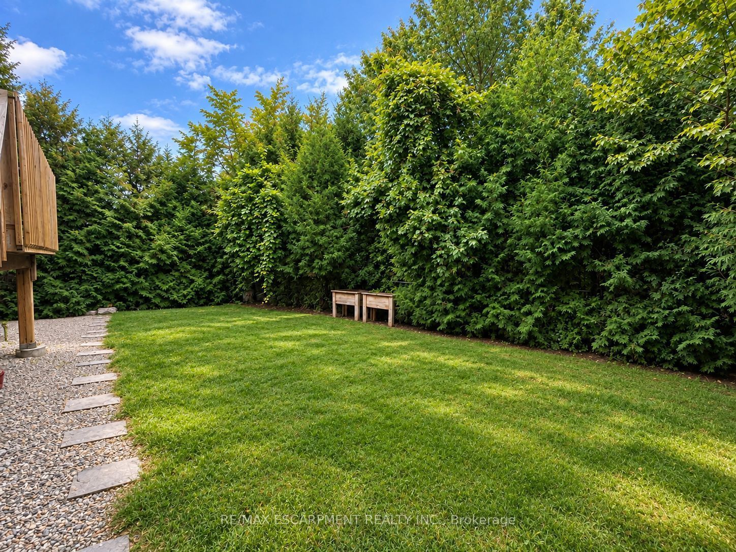 2121 Blackforest Crescent Property Photo 49