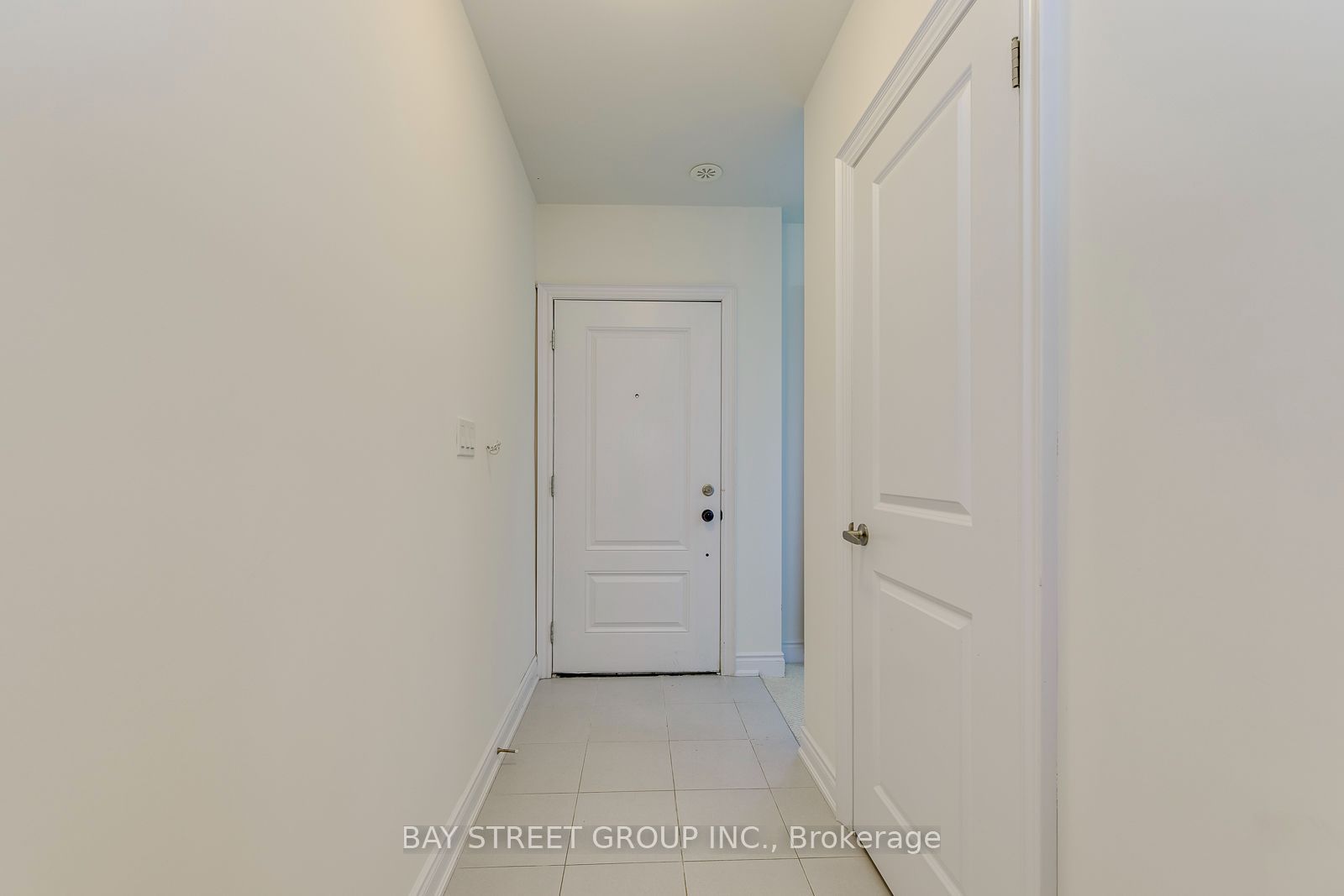 2172 Trafalgar Road #14 Property Photo 5