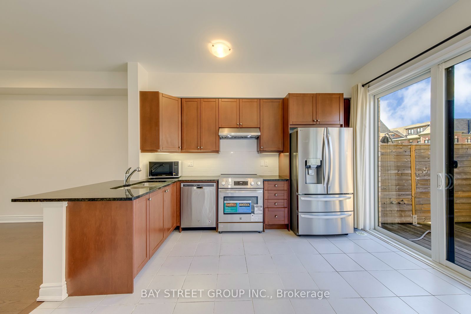 2172 Trafalgar Road #14 Property Photo 8