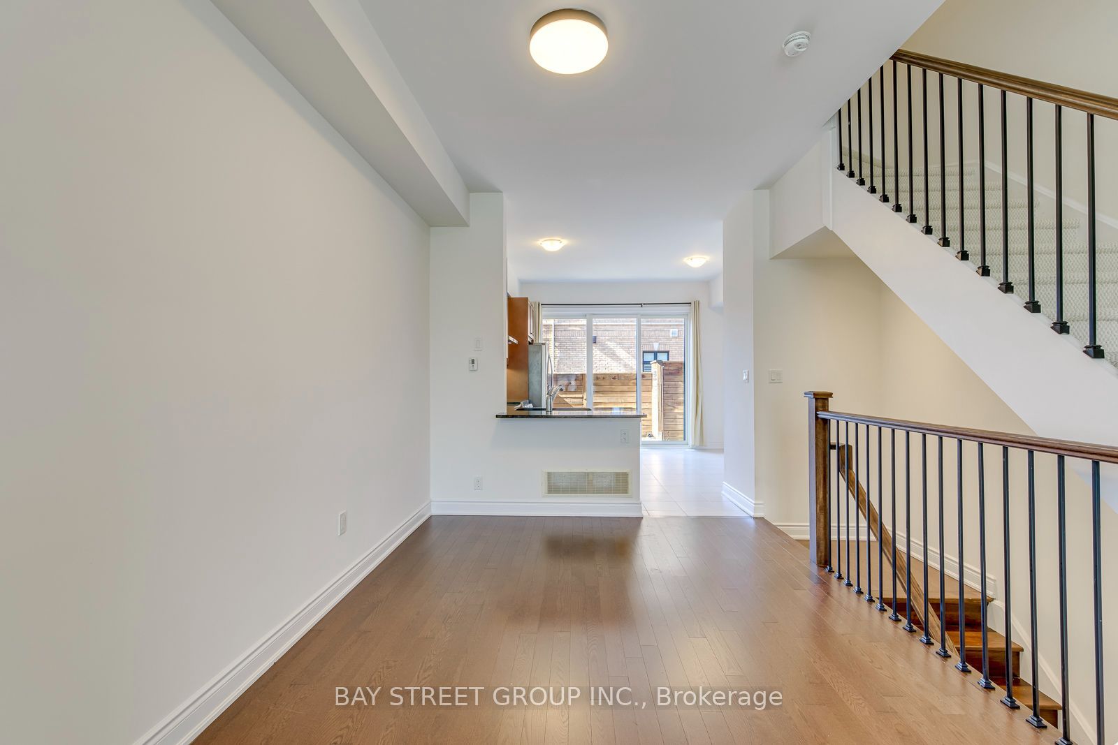 2172 Trafalgar Road #14 Property Photo 14