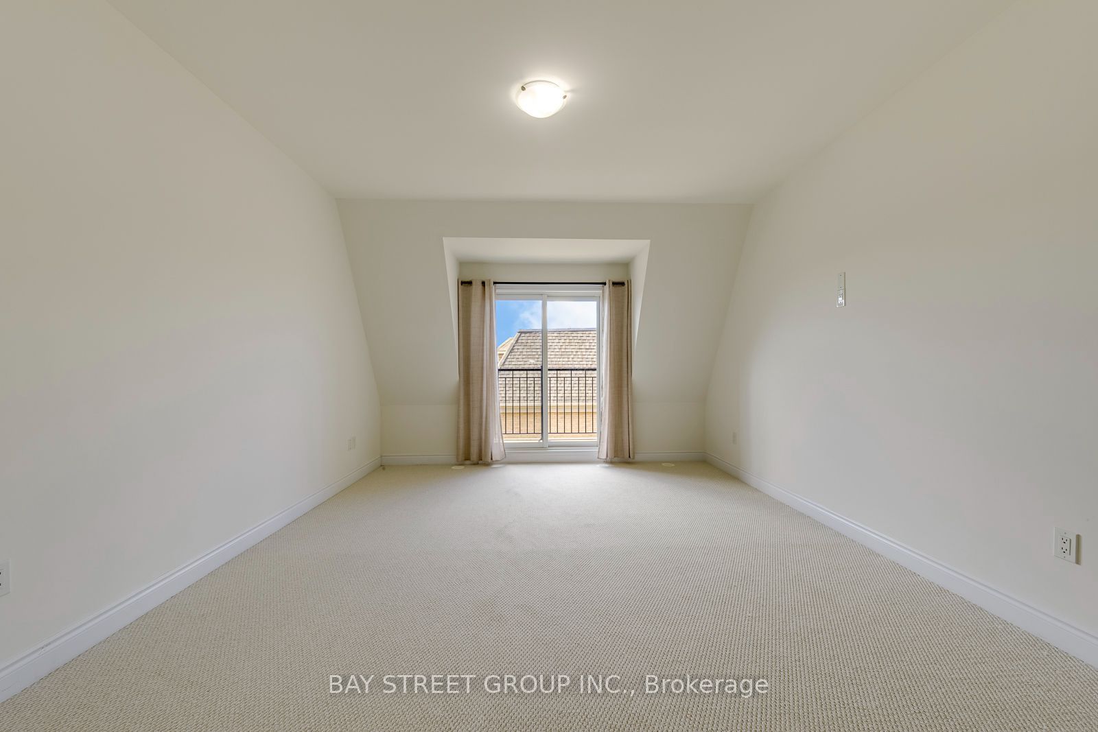 2172 Trafalgar Road #14 Property Photo 29