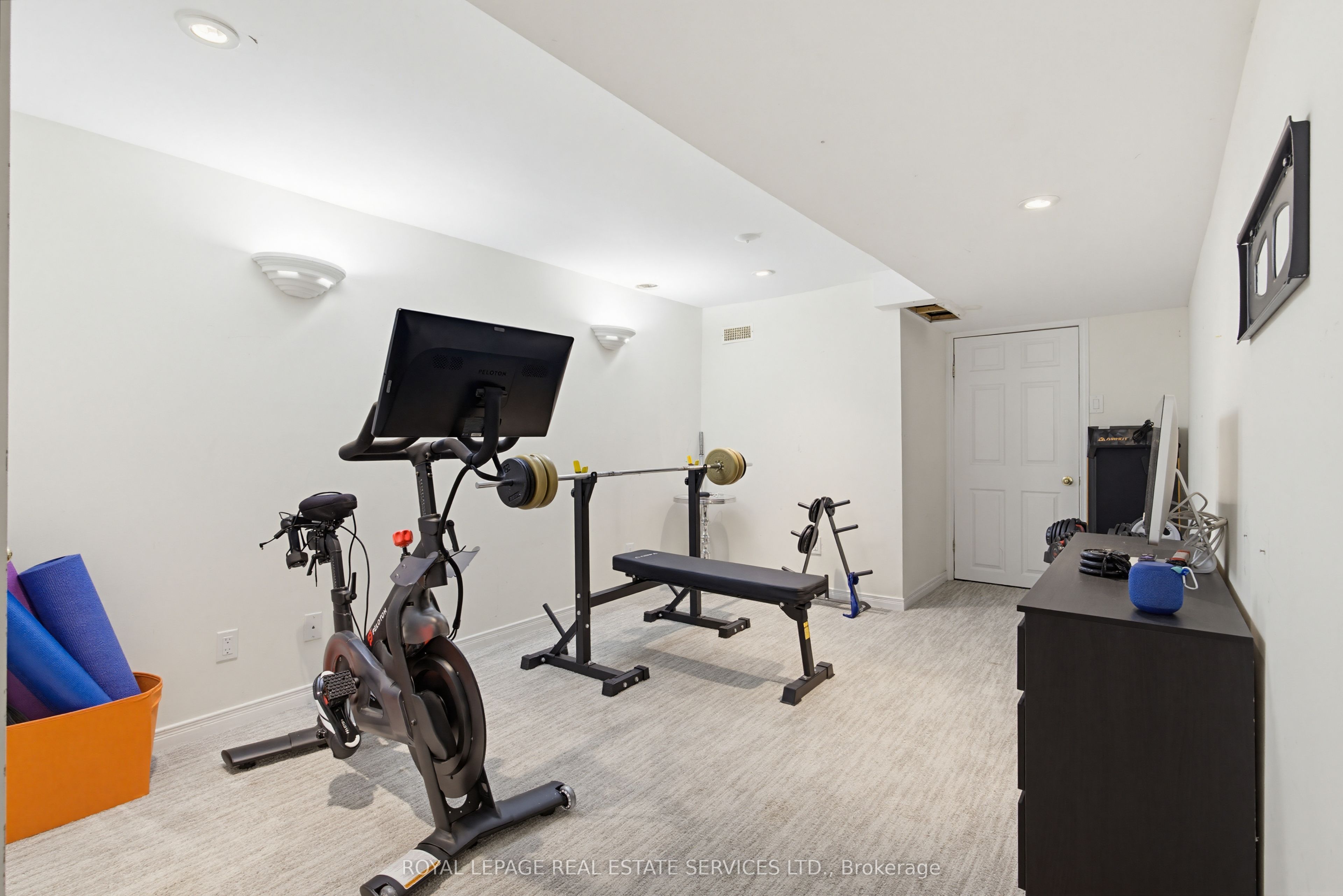 1390 Peerless Court Property Photo 32