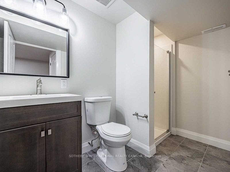525 Dynes Road Property Photo 25