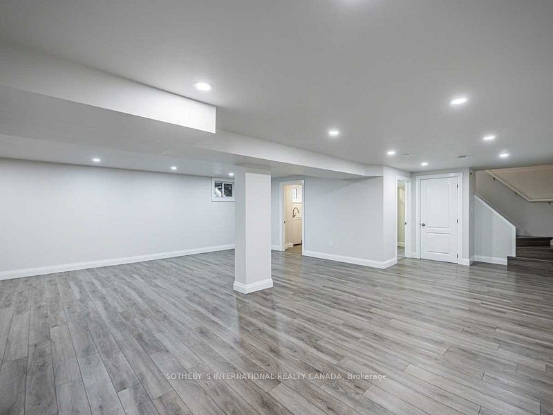 525 Dynes Road Property Photo 28