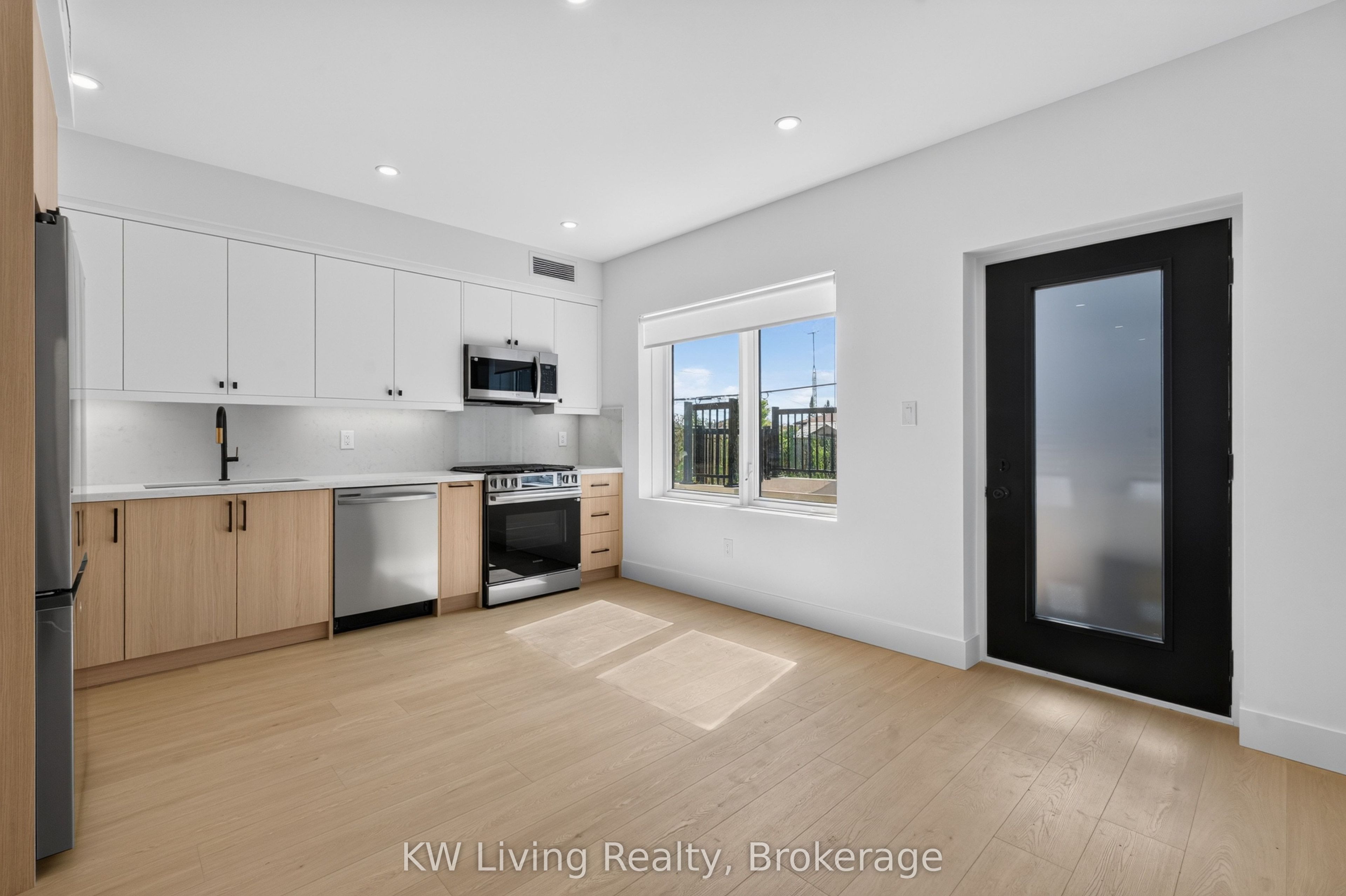 96 Belgravia Avenue Property Photo 2