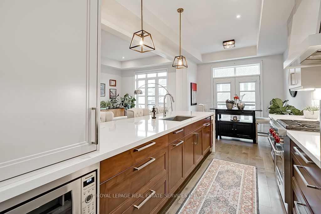 210 Dorval Drive Property Photo 19