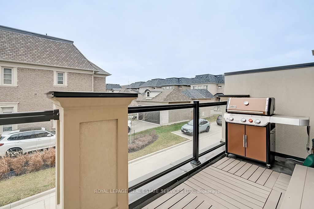 210 Dorval Drive Property Photo 24